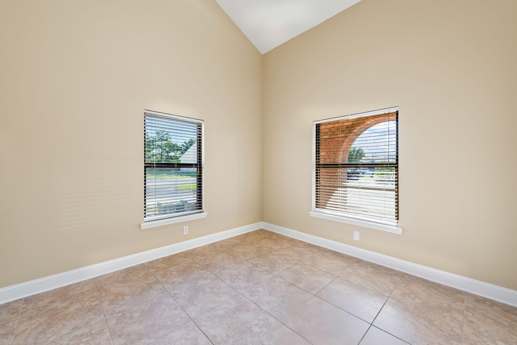 7552 Navarre Parkway Unit: UNIT 42