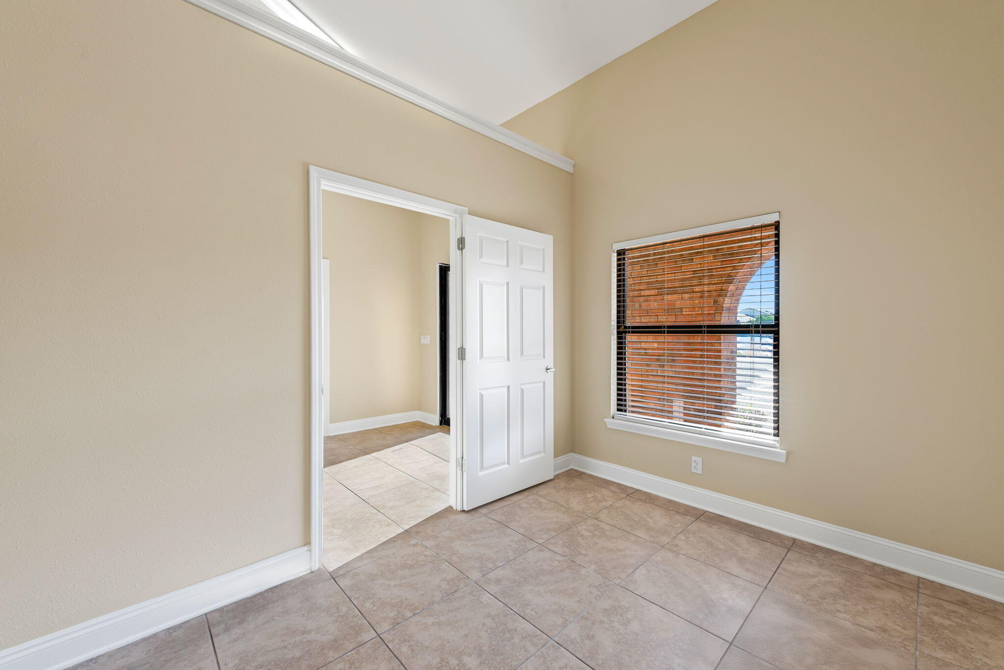 7552 Navarre Parkway Unit: UNIT 42