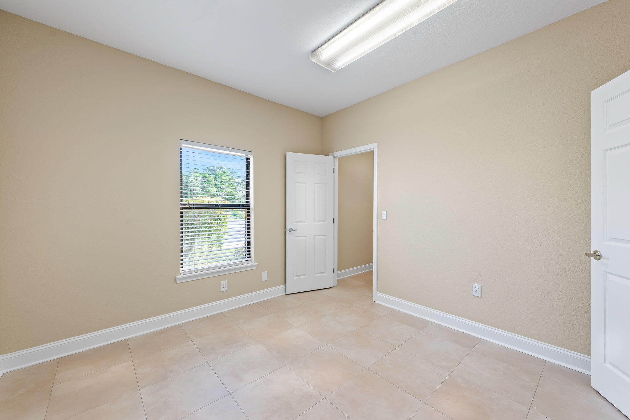 7552 Navarre Parkway Unit: UNIT 42