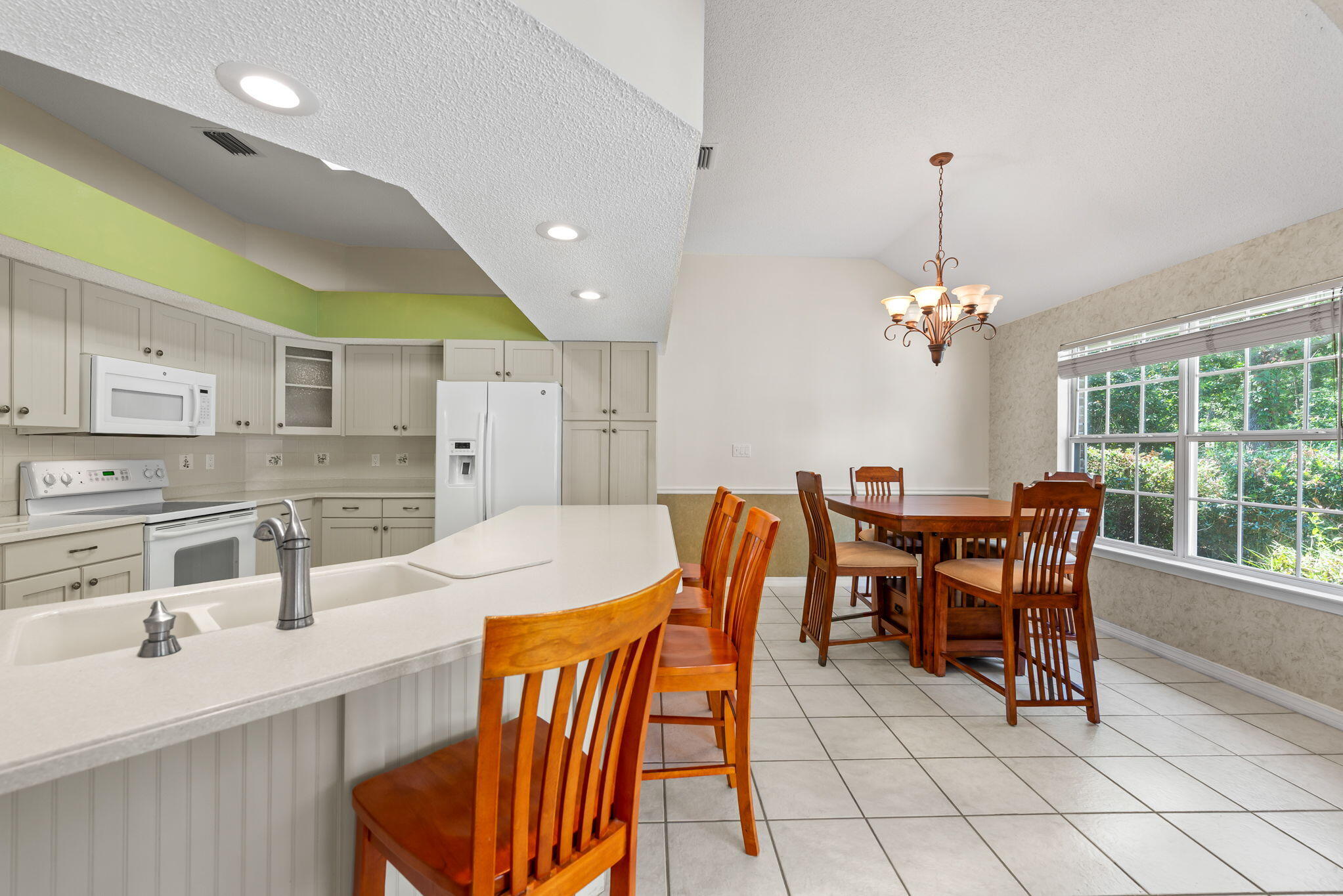 2727 Muirfield Drive