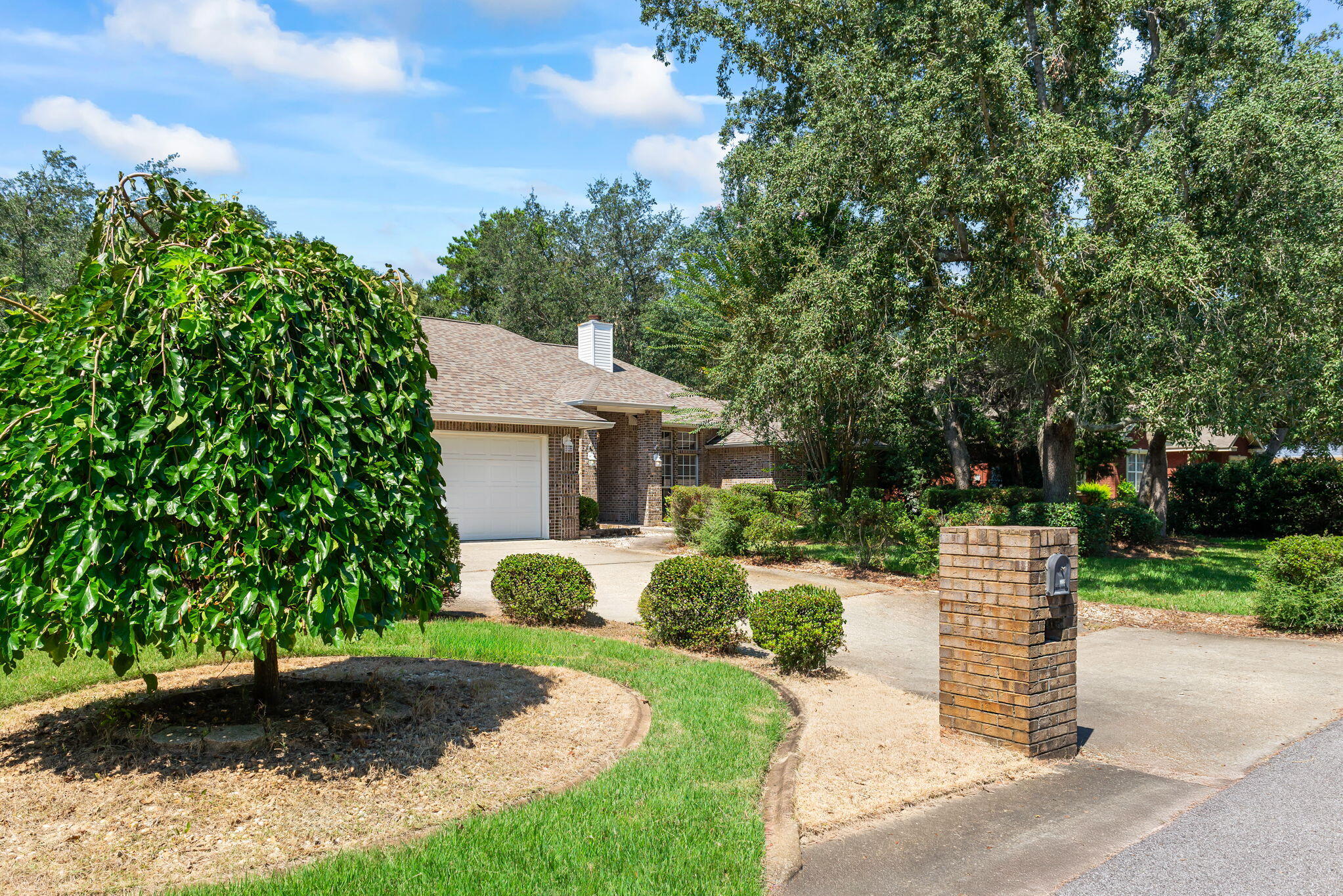 2727 Muirfield Drive