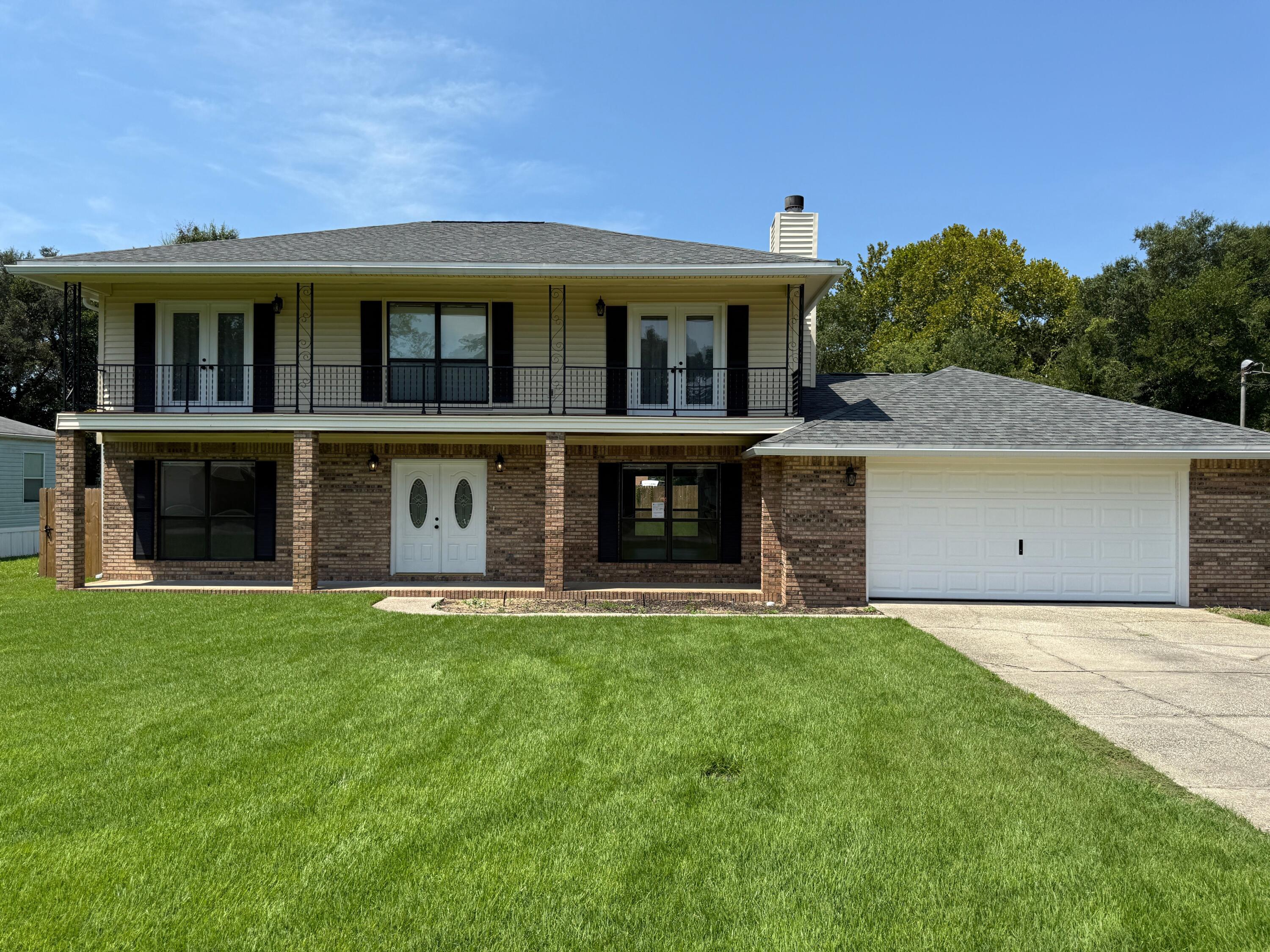 715 Dale Place