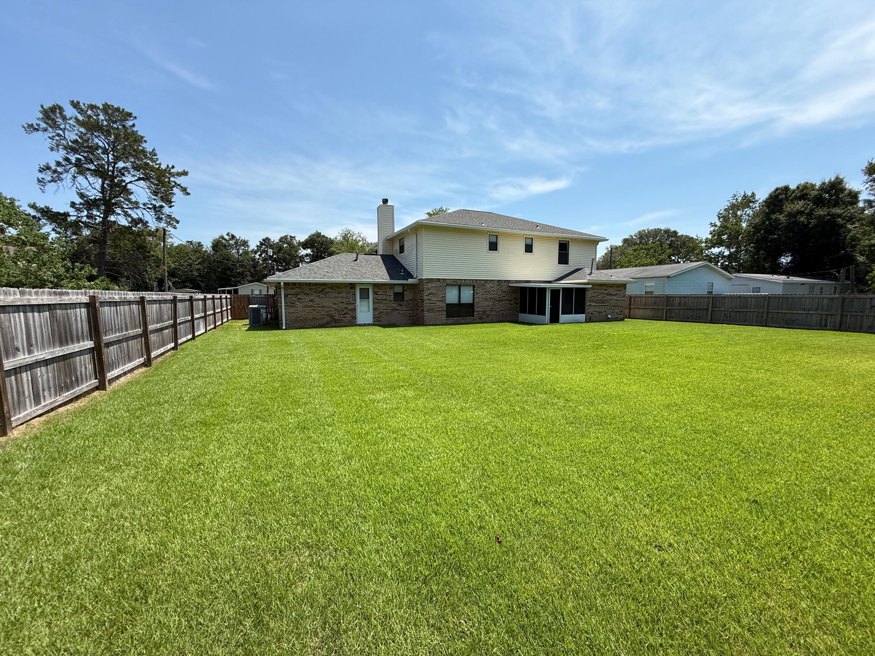 715 Dale Place
