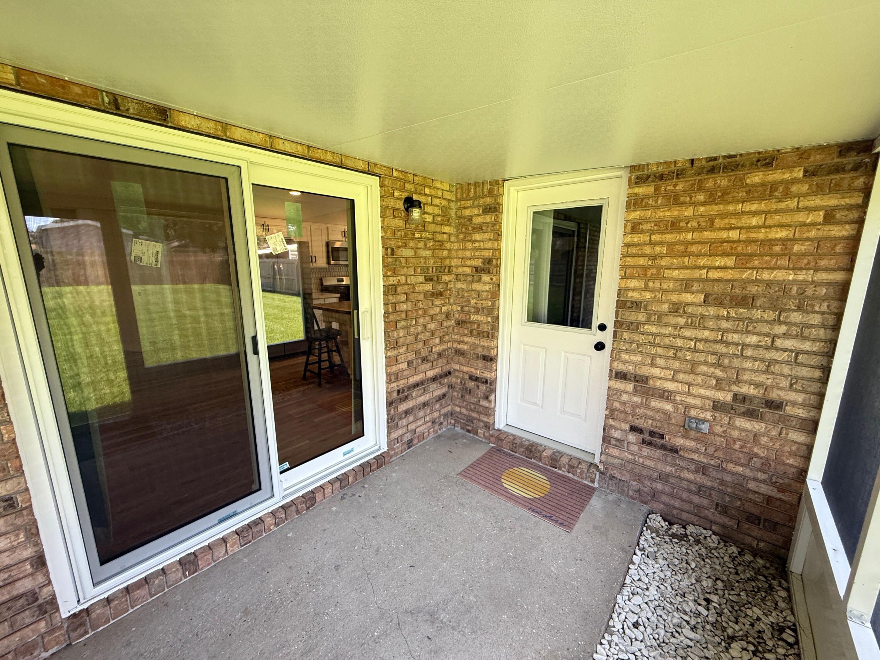 715 Dale Place