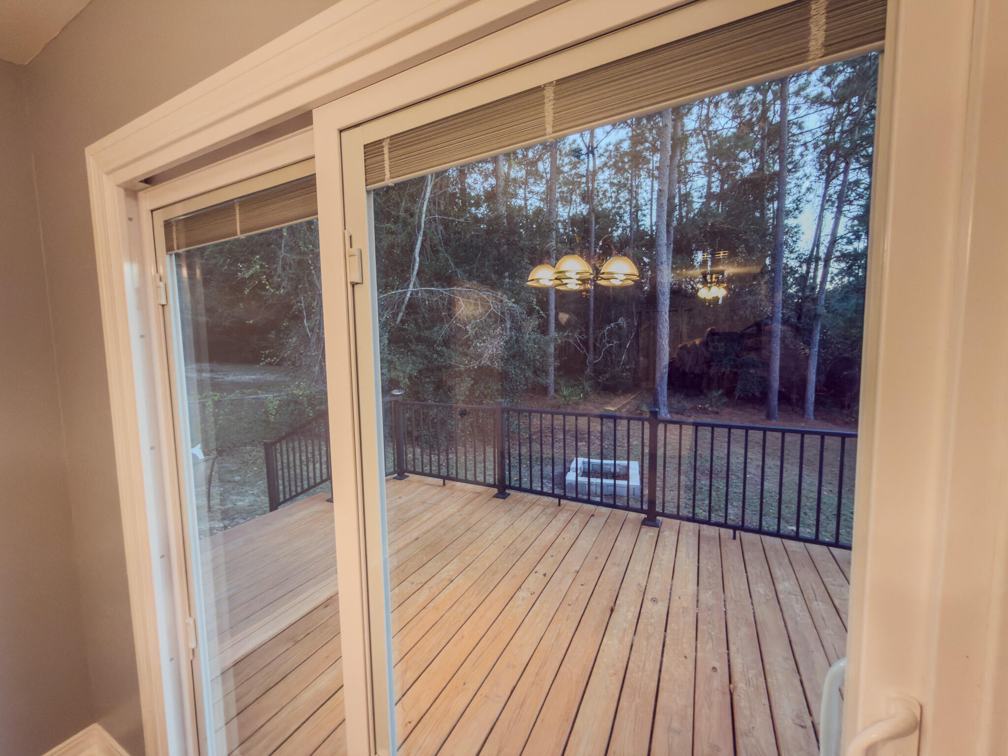 209 W Pinoak Court