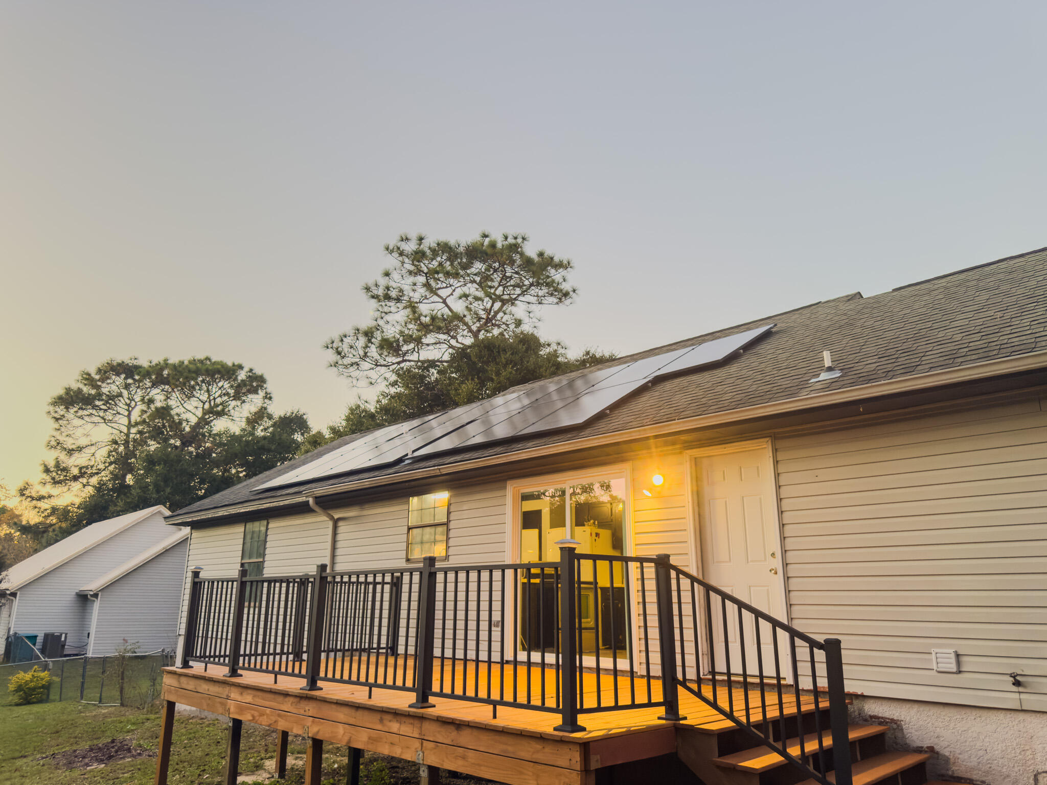209 W Pinoak Court