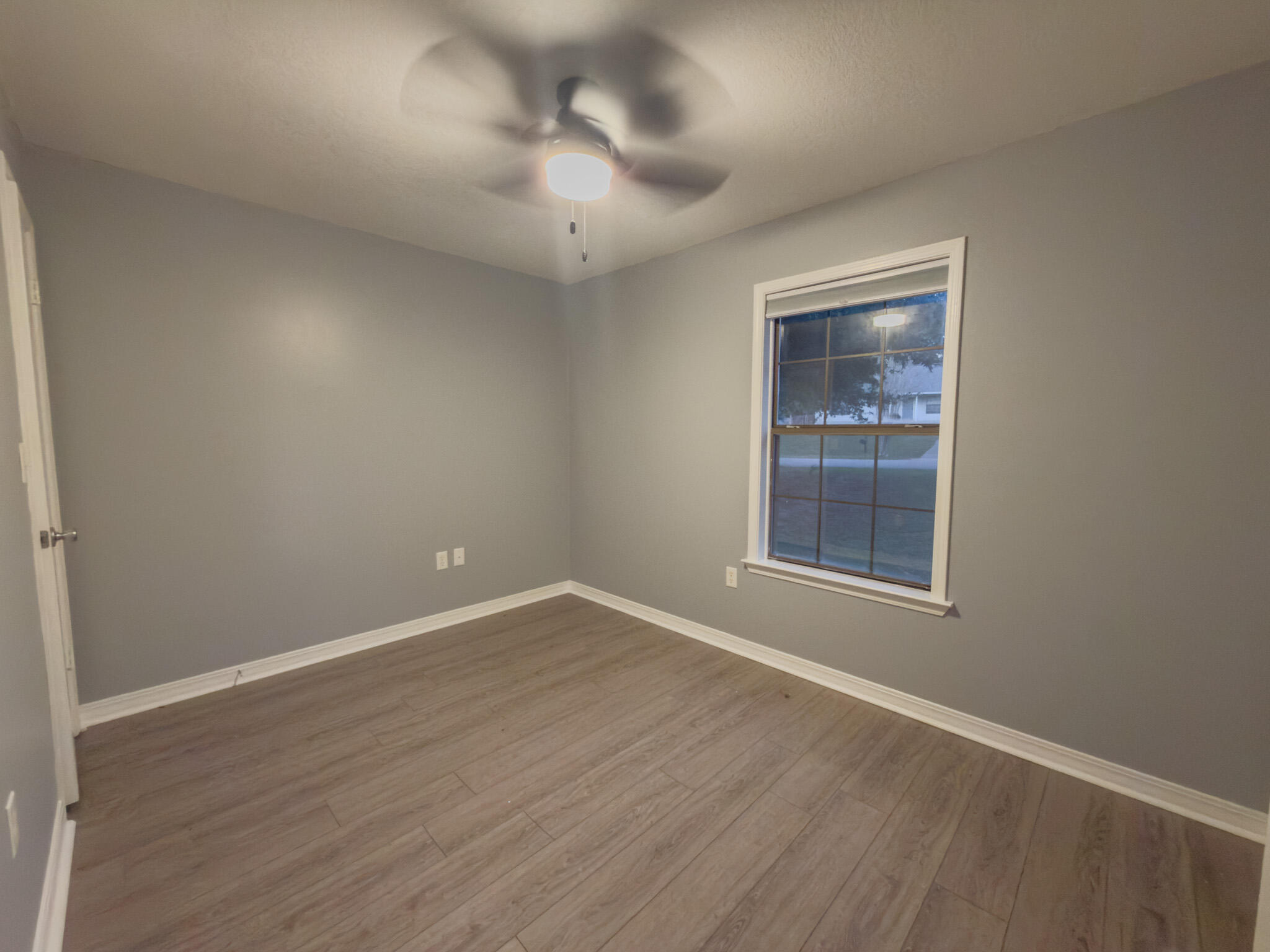 209 W Pinoak Court