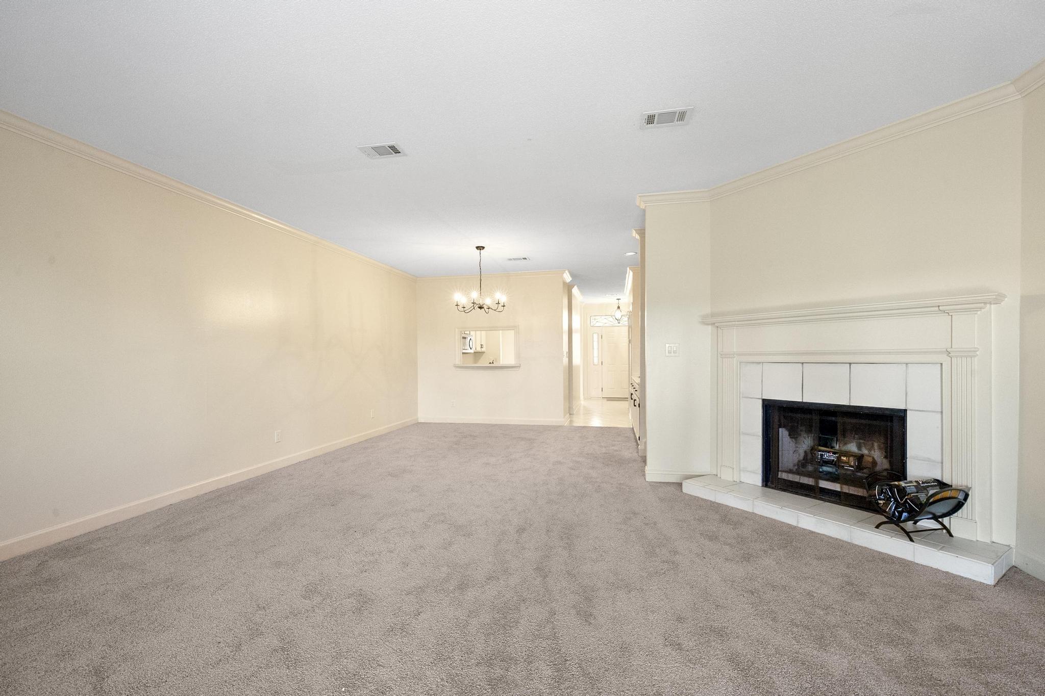 1185 Lionsgate Lane