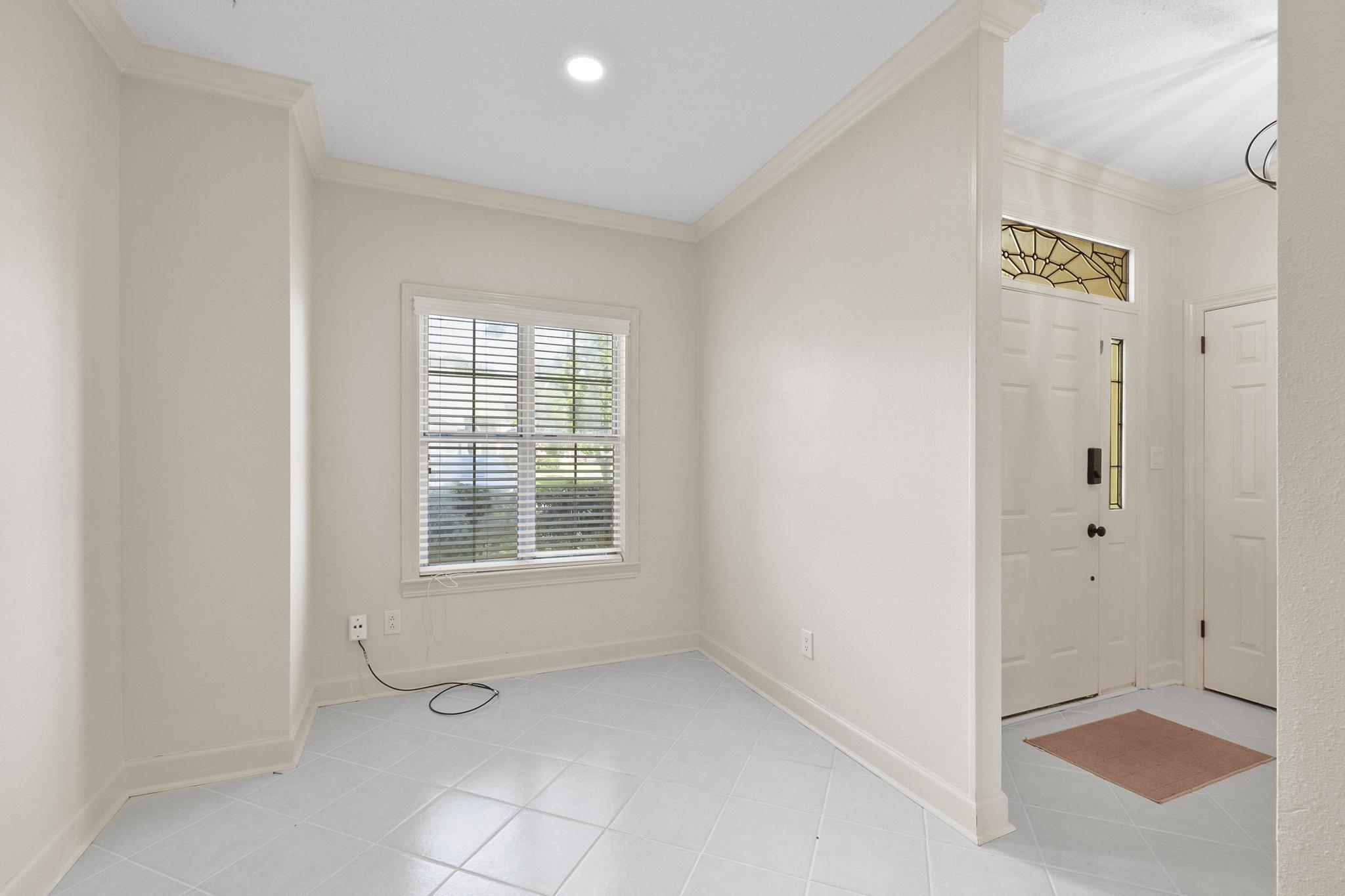 1185 Lionsgate Lane