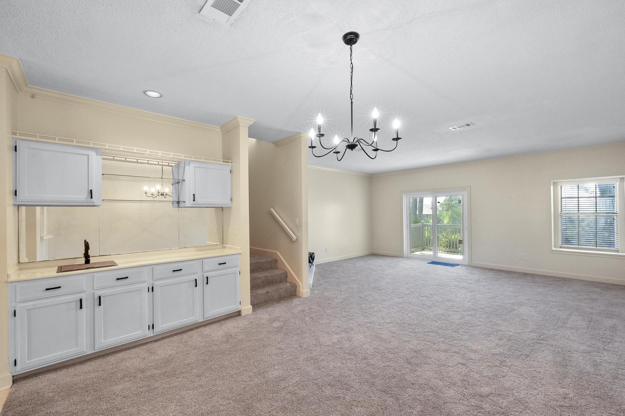 1185 Lionsgate Lane