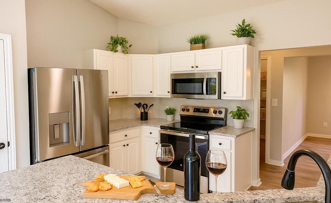 7331 Broadmoor Street