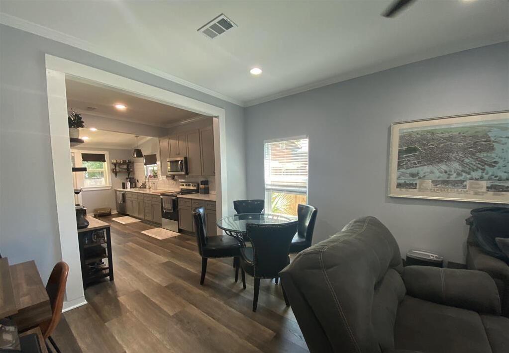 1106 W gregory Street