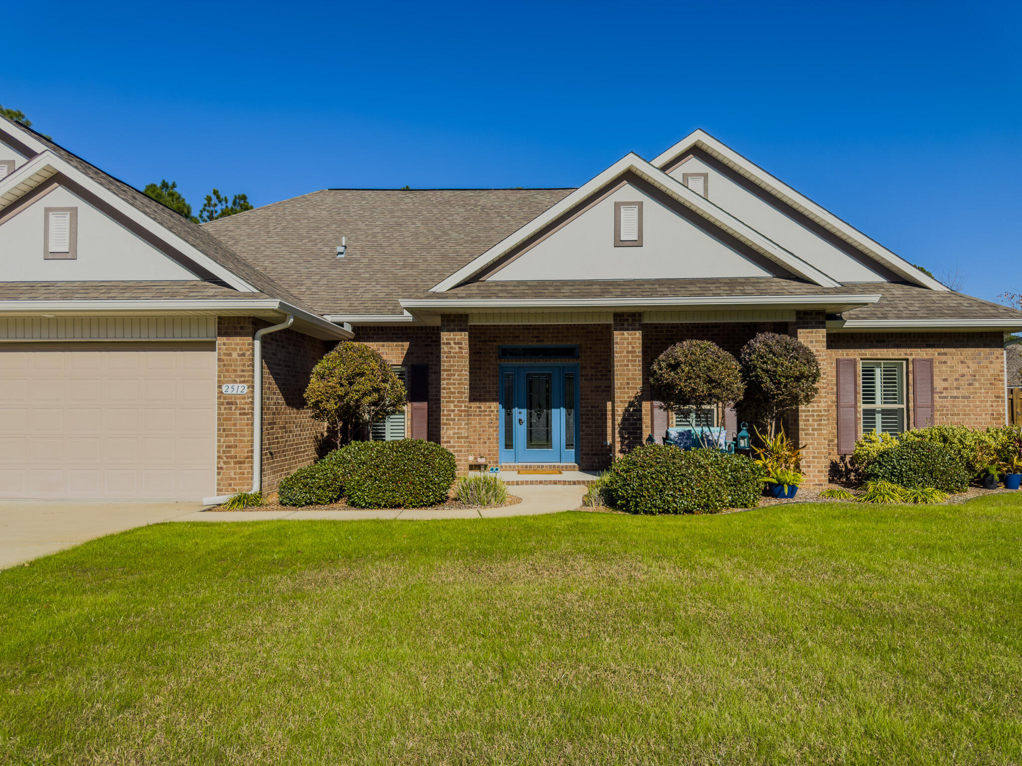 2512 Cove Road