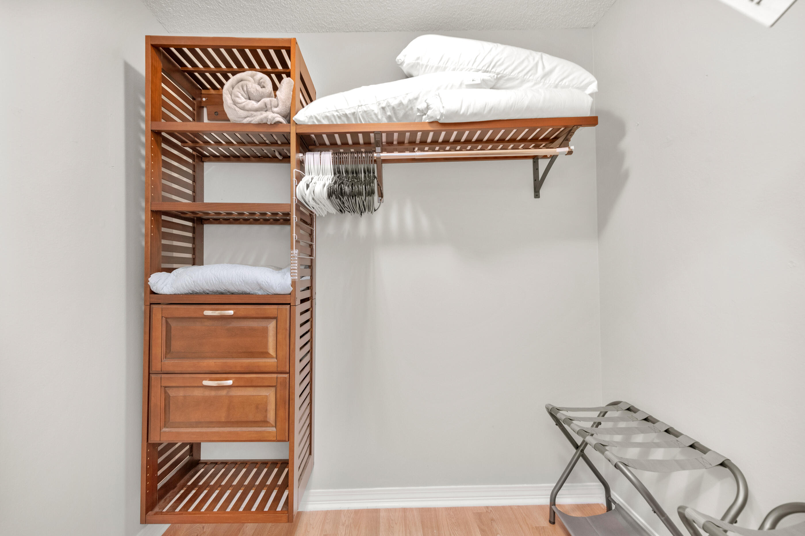 7152 Snug Waters Road