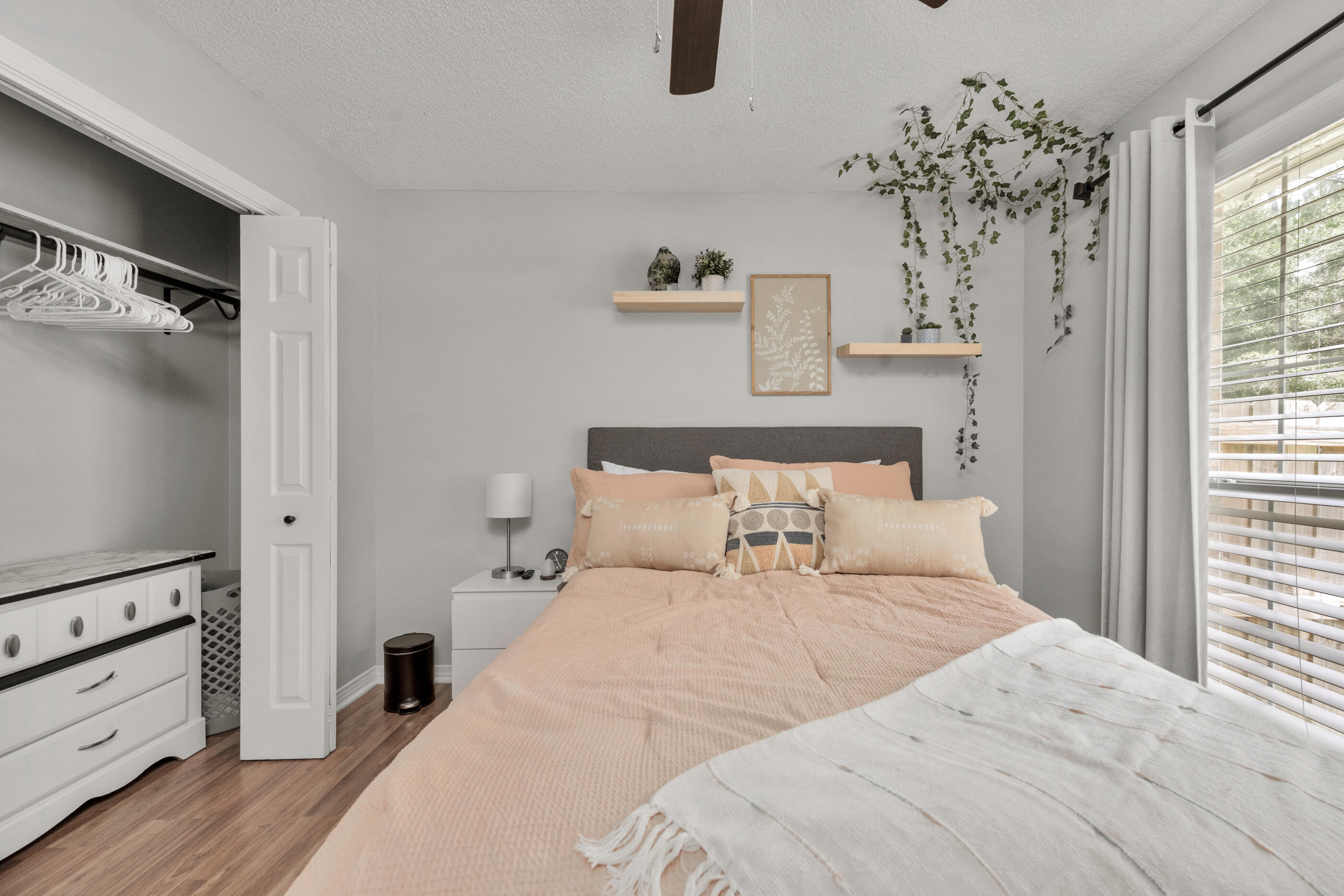 7152 Snug Waters Road