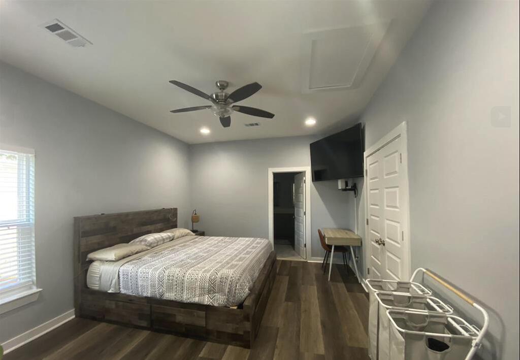 1106 W gregory Street