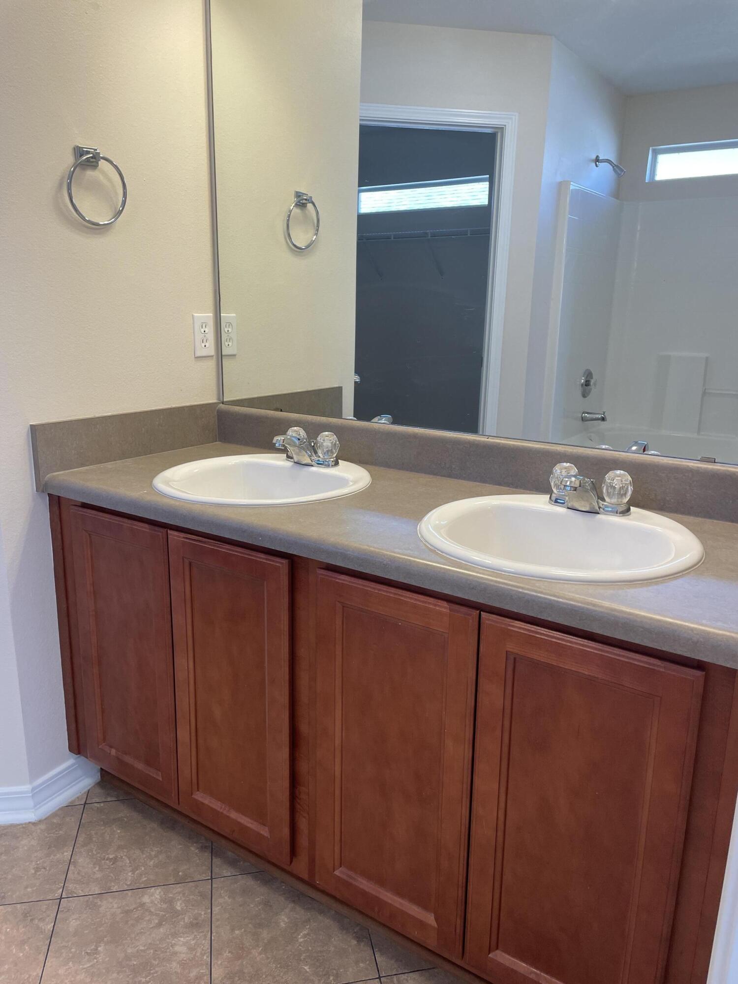 5539 Sea Spray Court