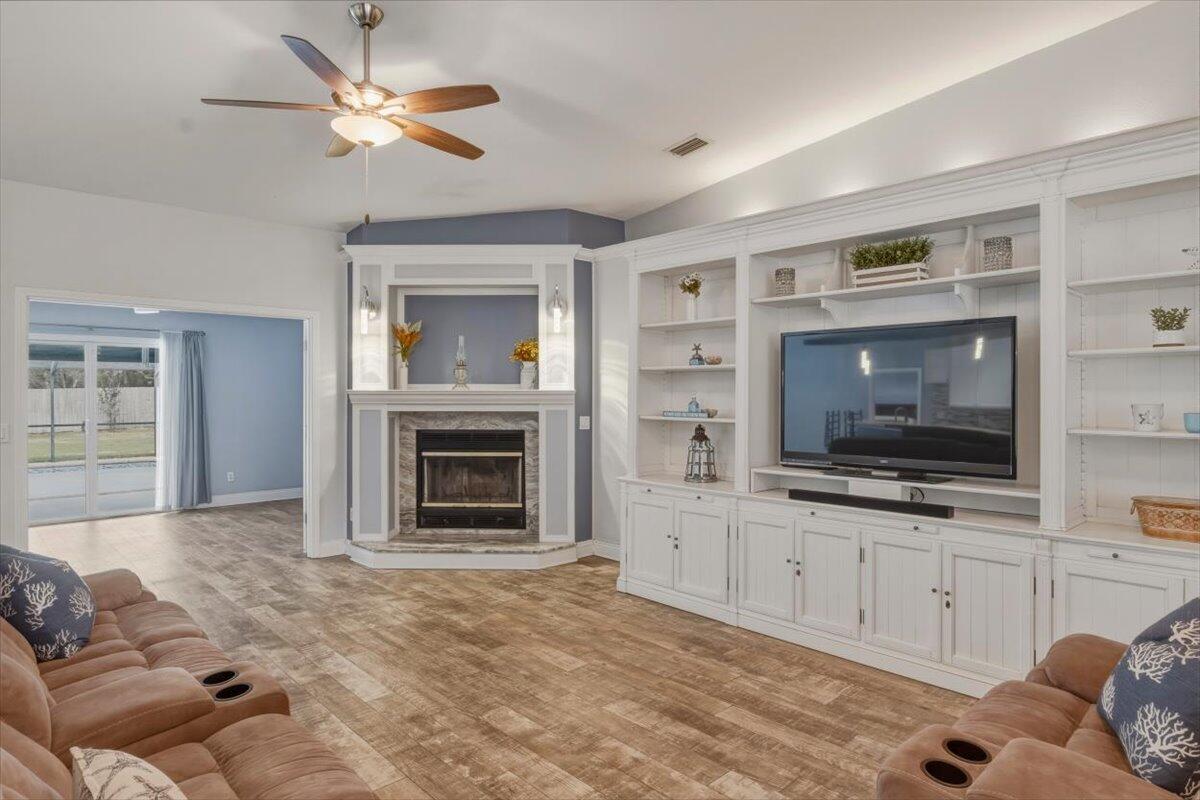 2575 2nd Court