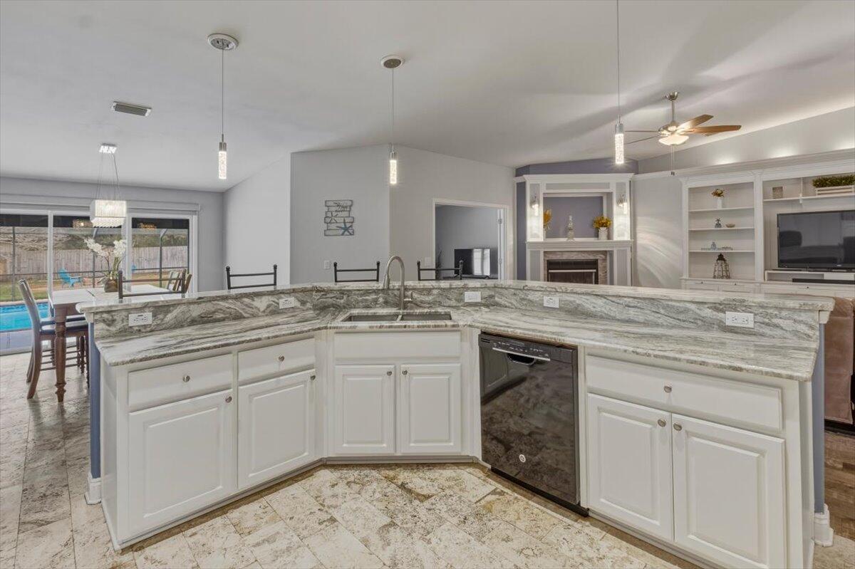 2575 2nd Court