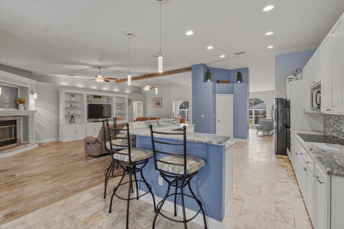 2575 2nd Court