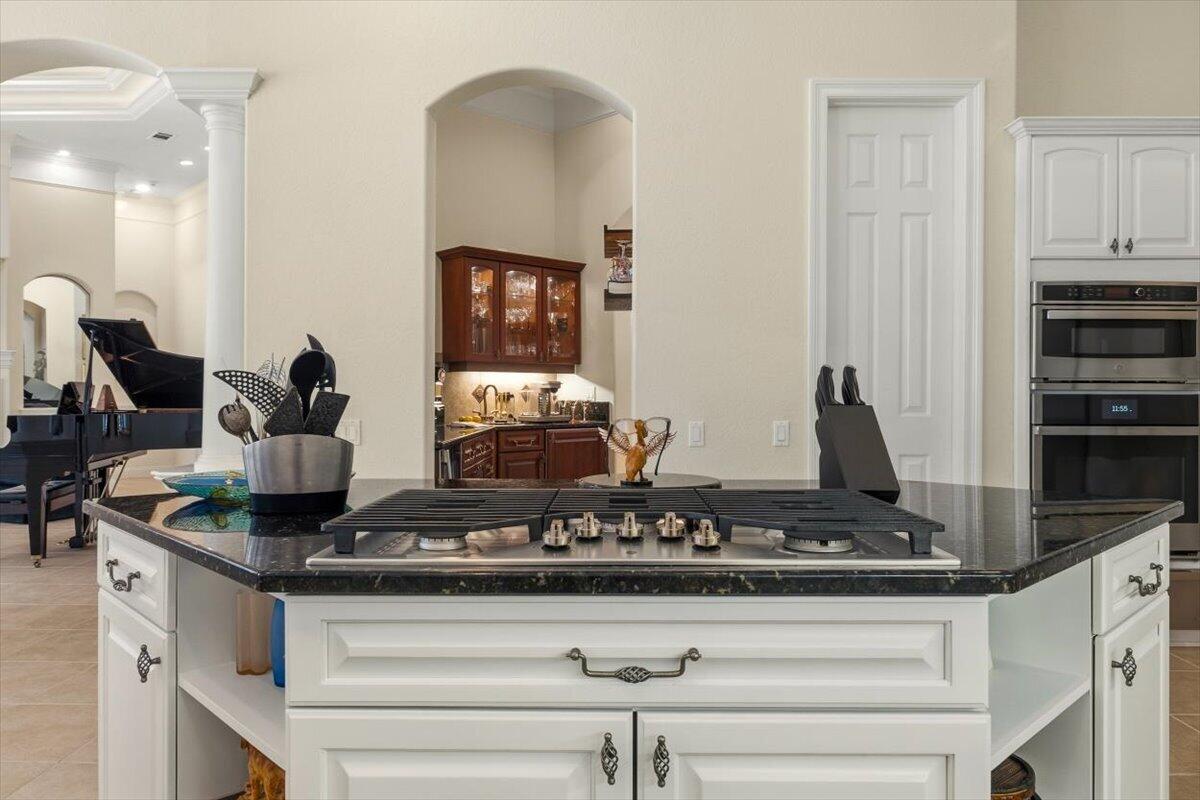 2835 Pebble Beach Drive