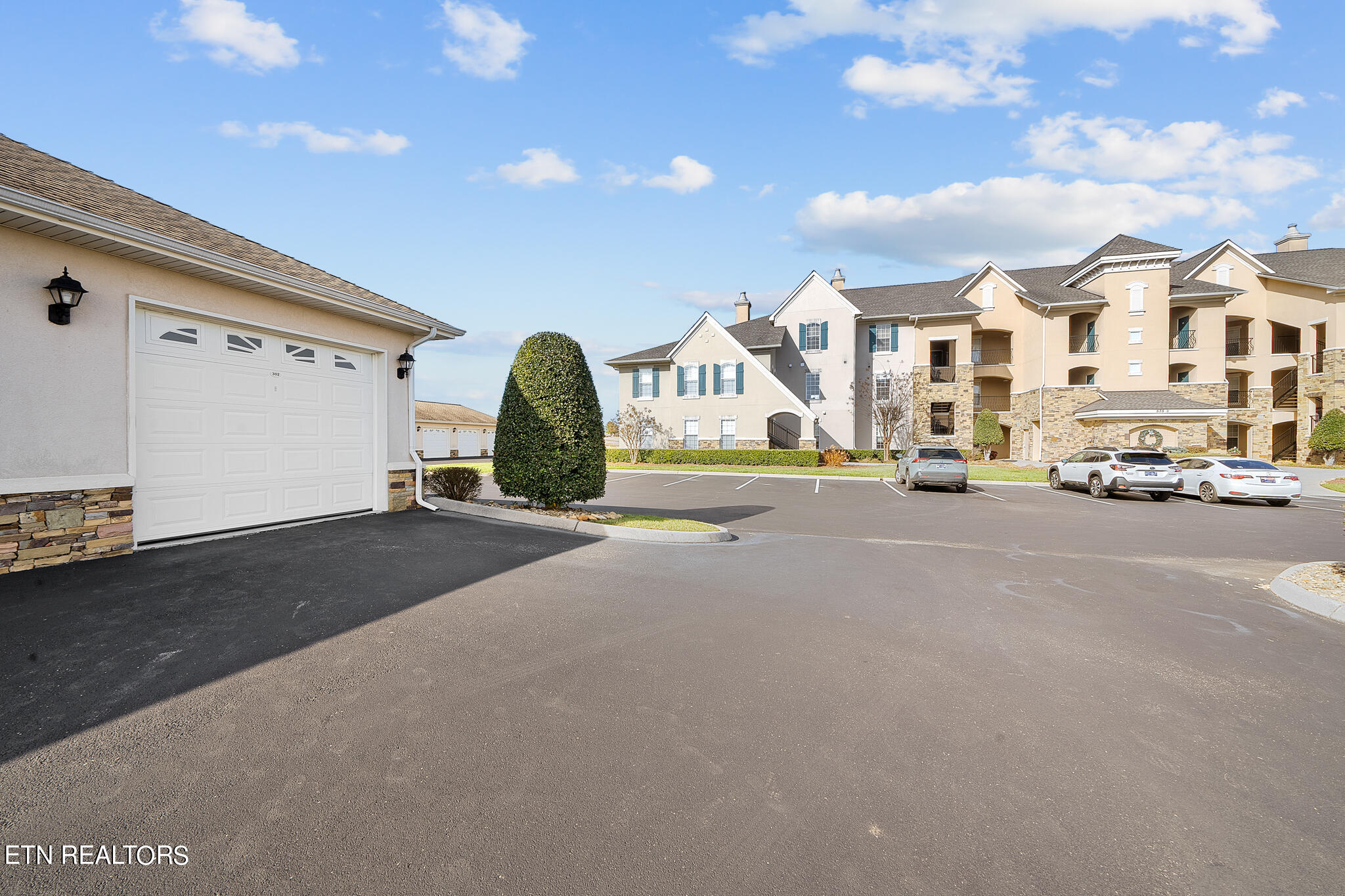 535 Rarity Bay Pkwy, 302 D