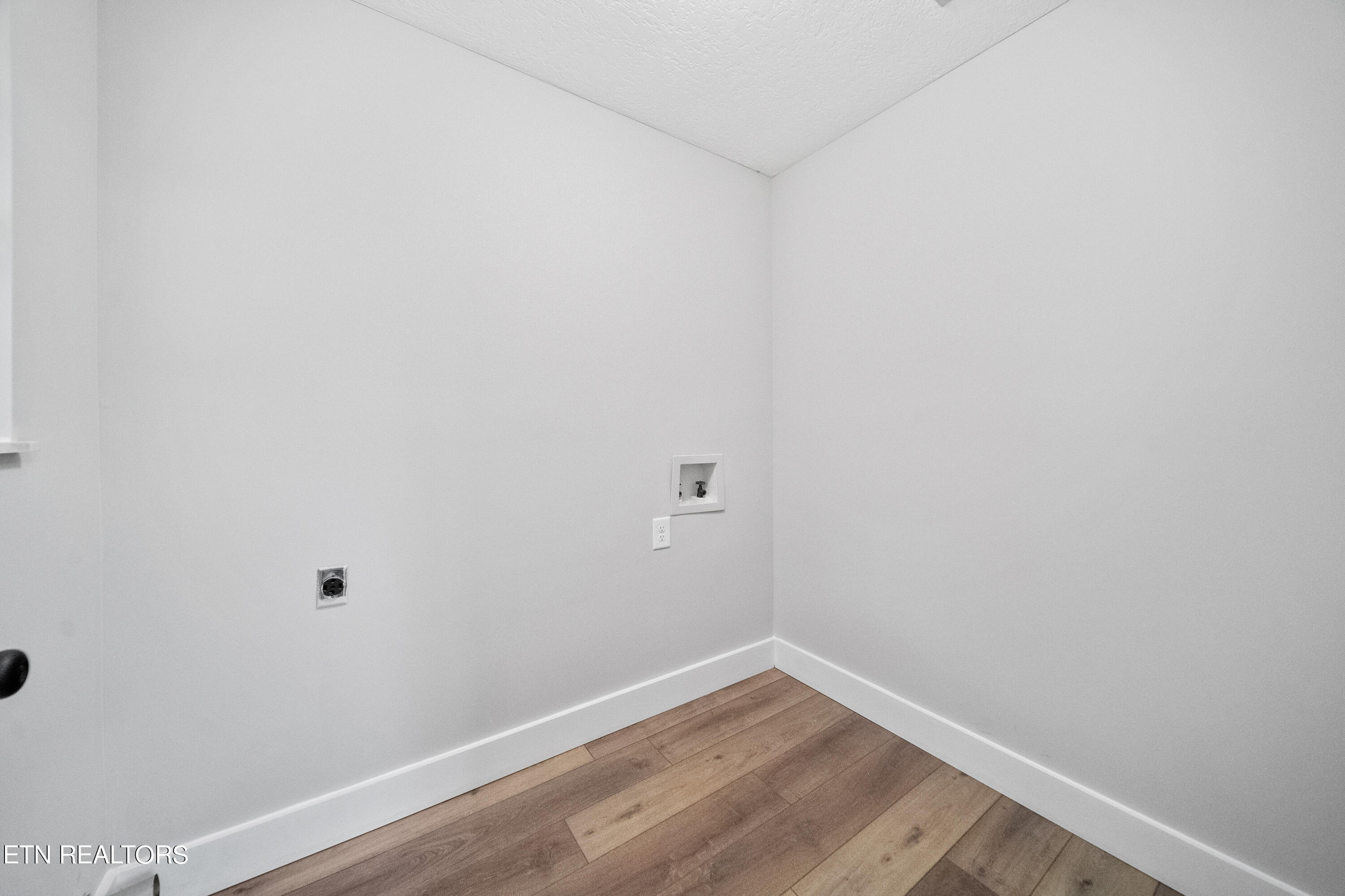 1355 Springview Circle