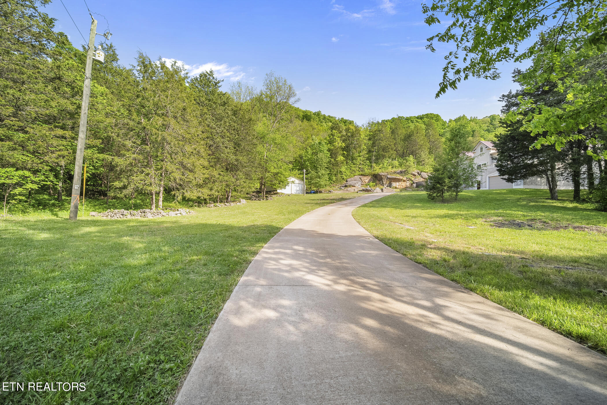 8424 Thorn Grove Pike