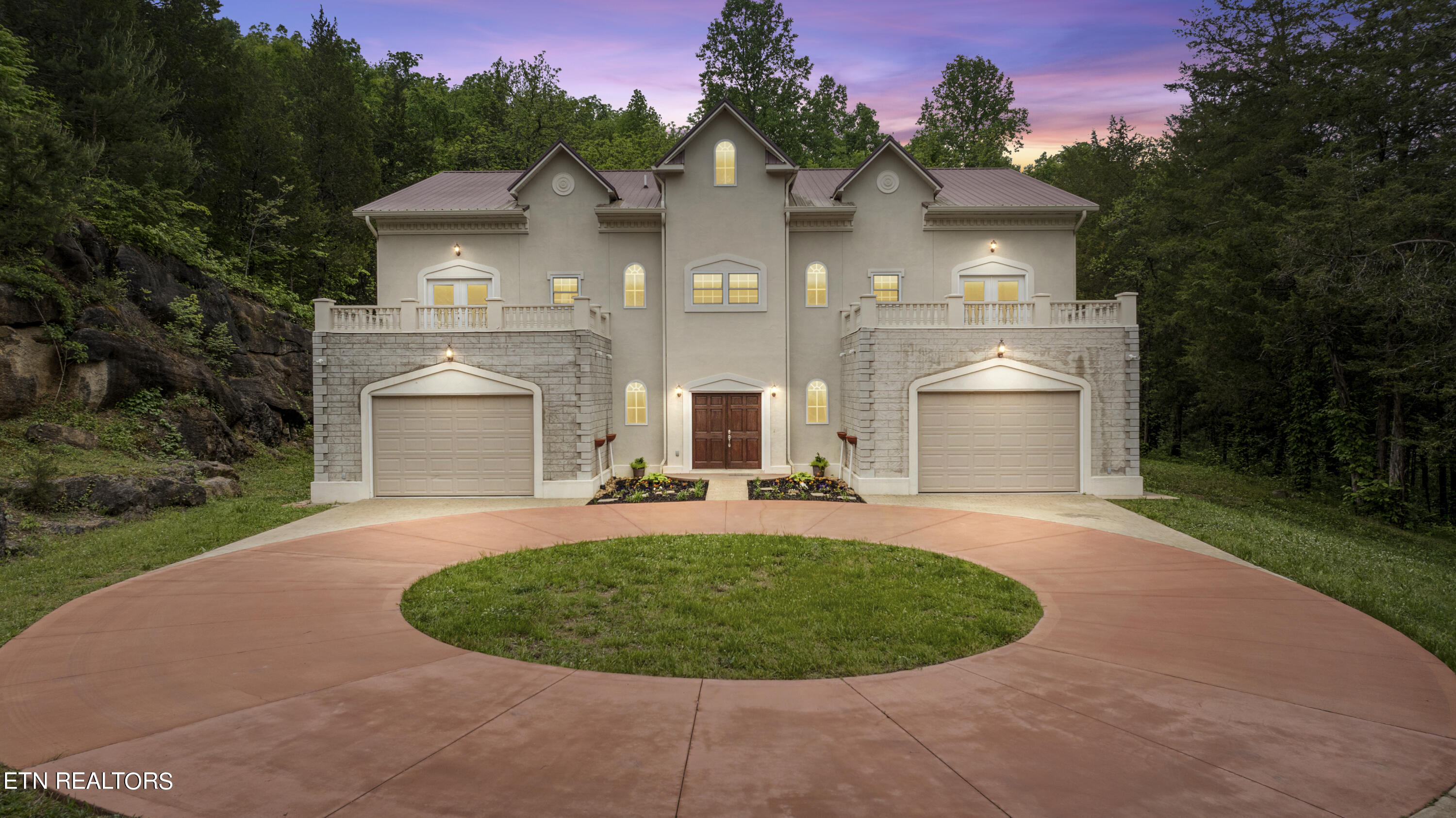 8424 Thorn Grove Pike