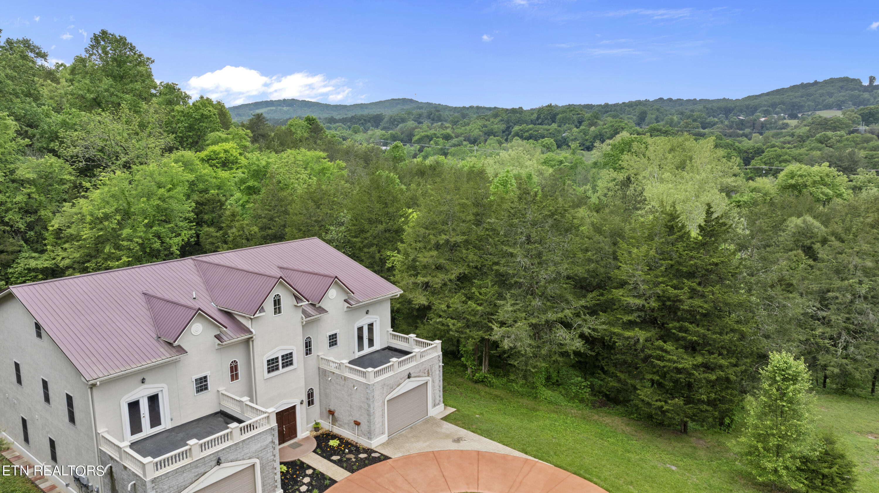 8424 Thorn Grove Pike