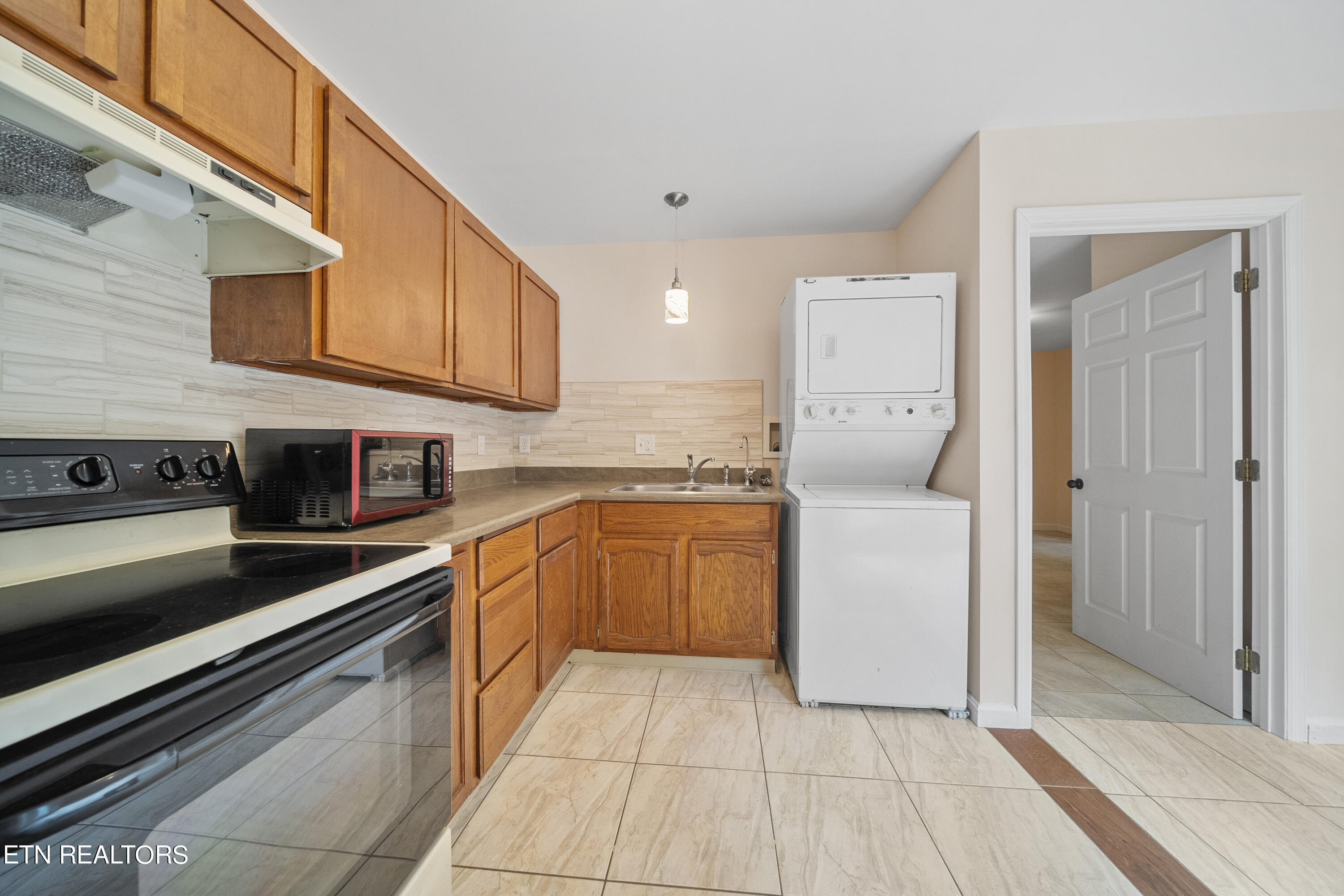 8424 Thorn Grove Pike