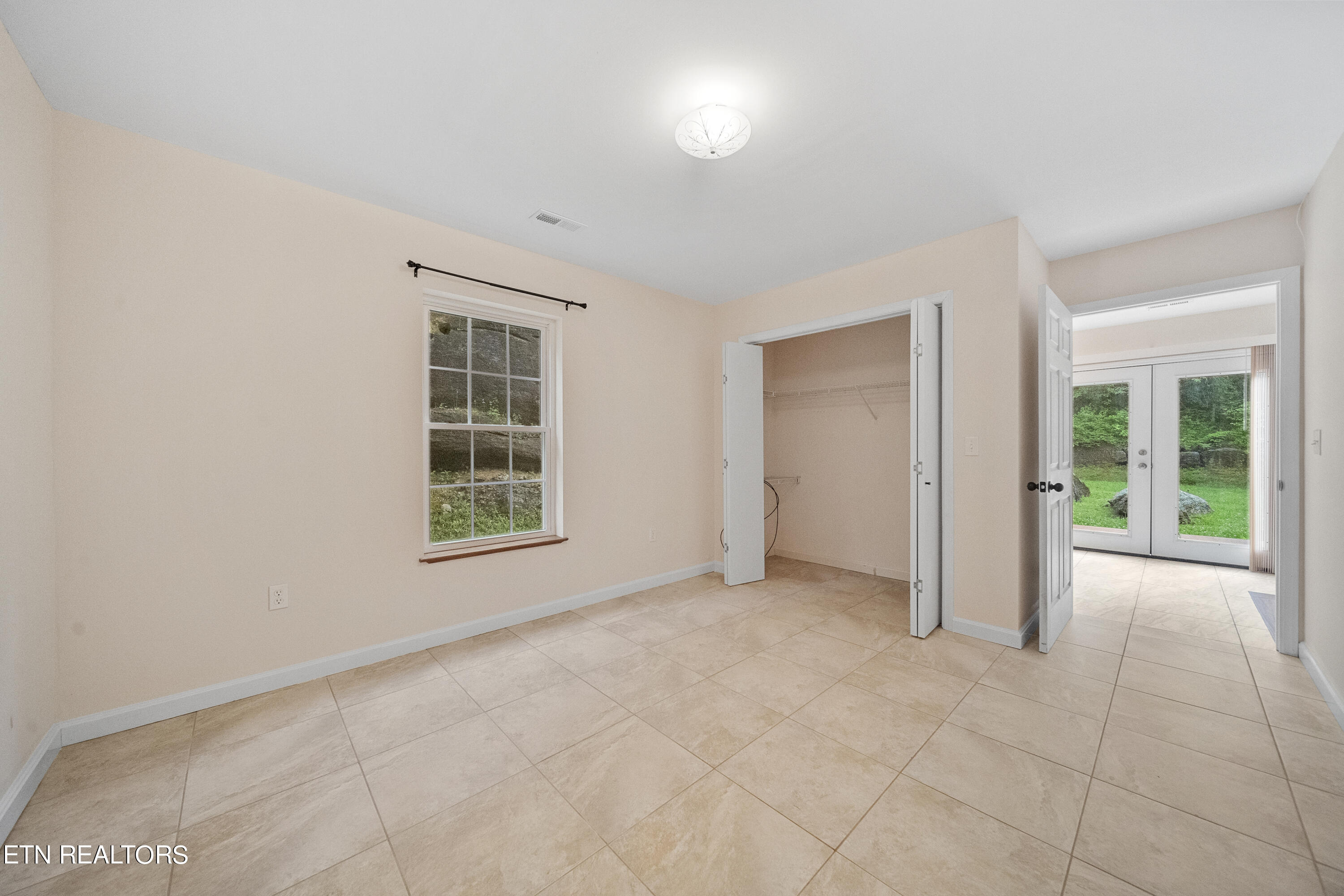 8424 Thorn Grove Pike