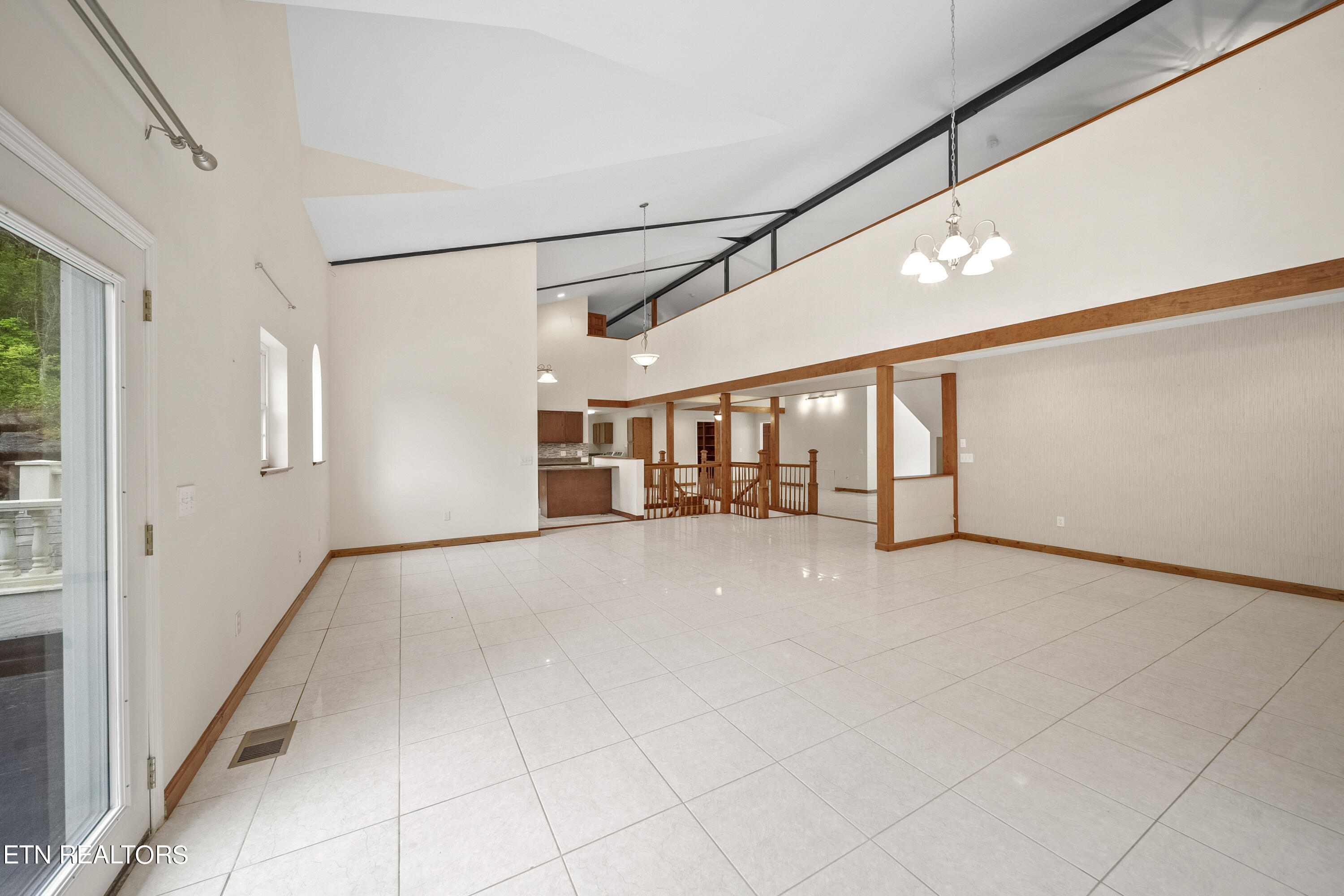 8424 Thorn Grove Pike