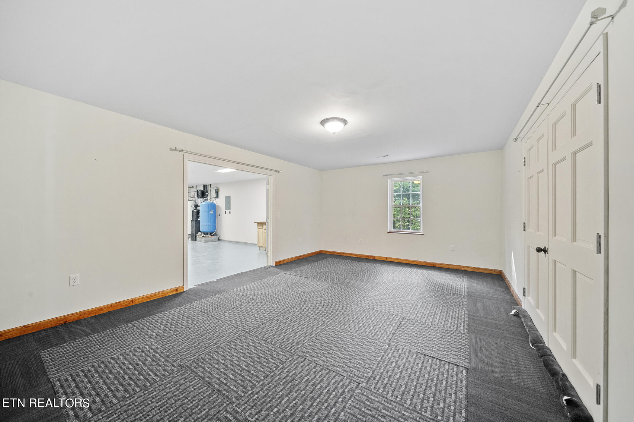 8424 Thorn Grove Pike