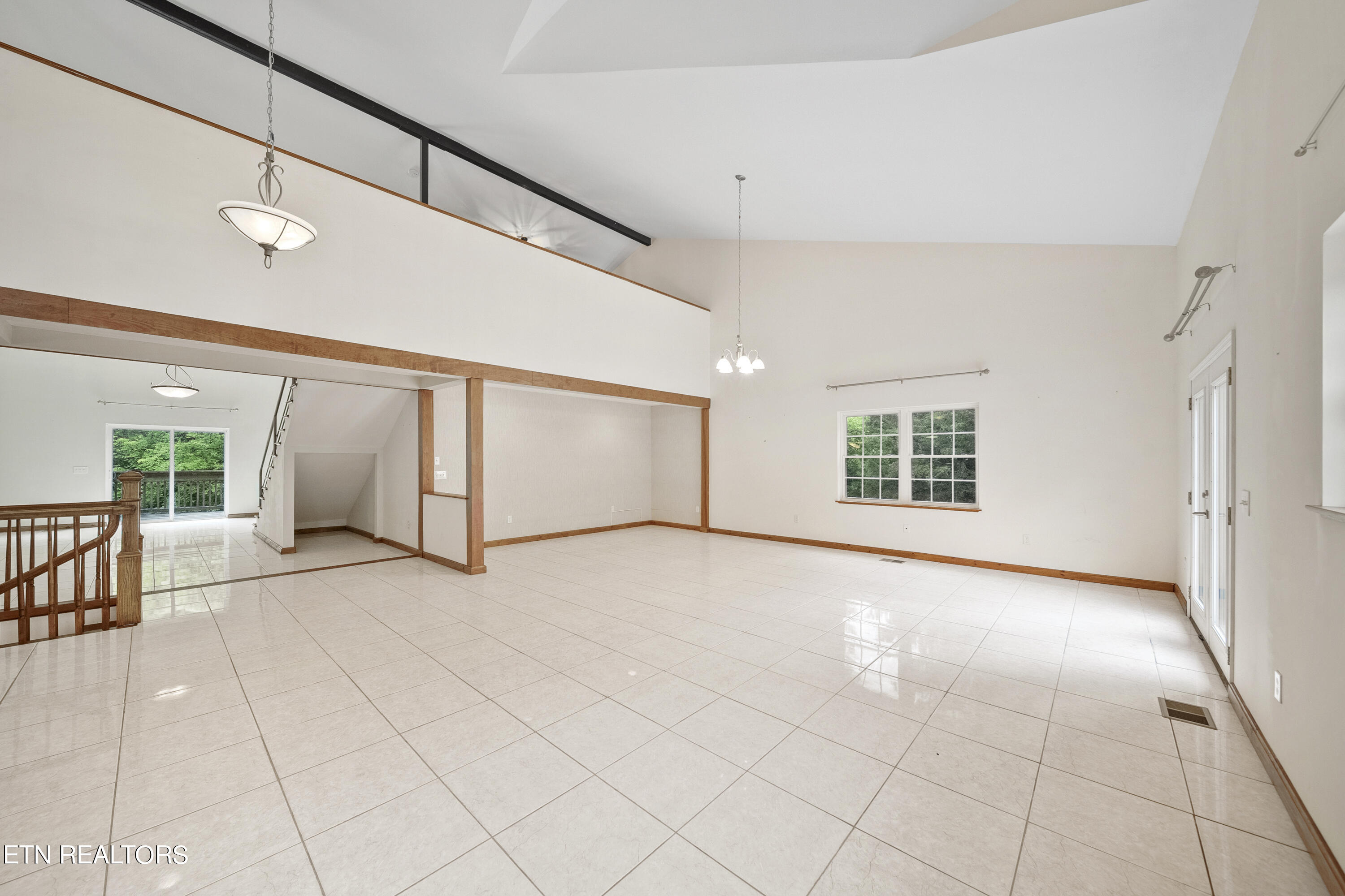 8424 Thorn Grove Pike