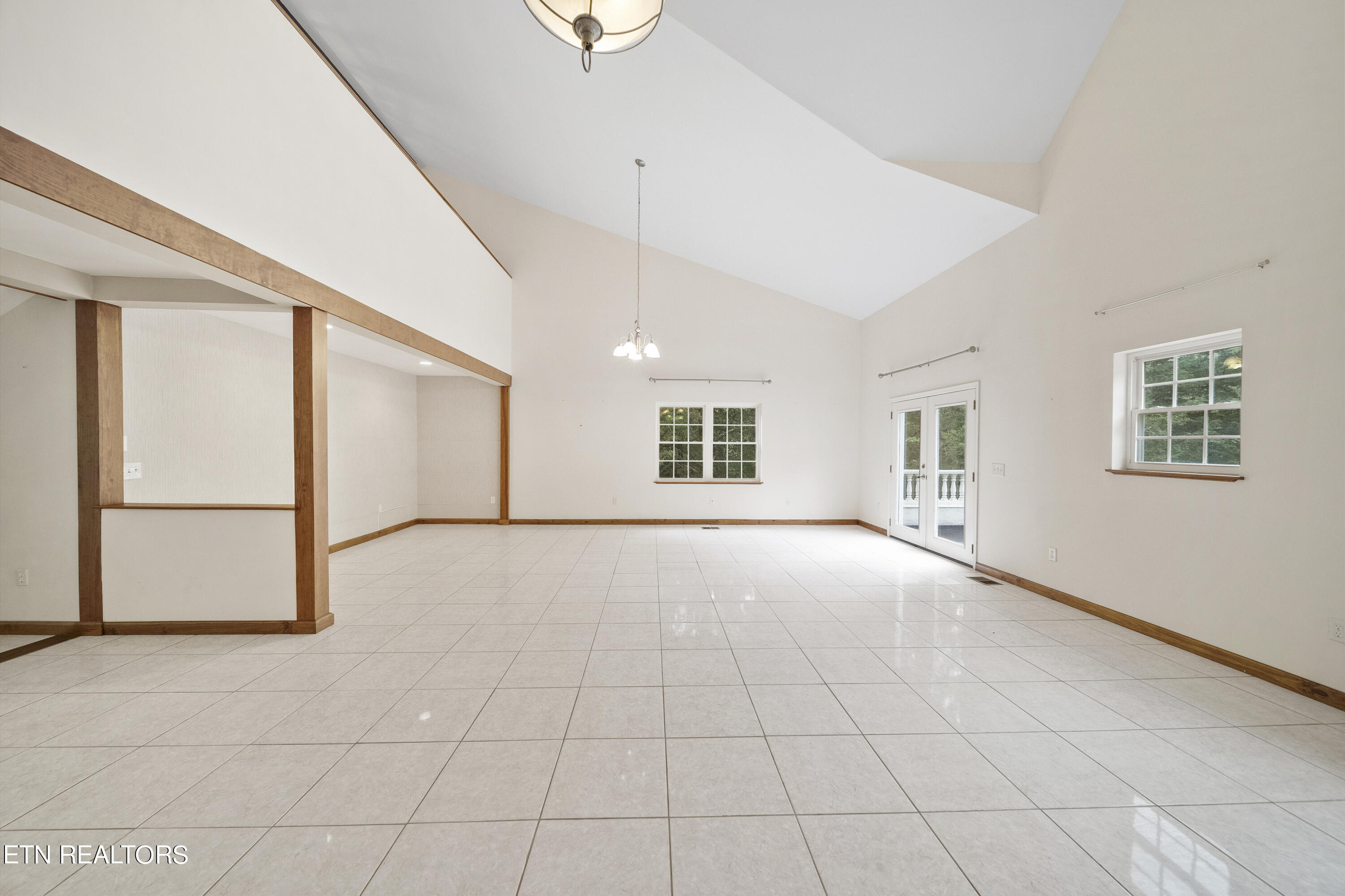 8424 Thorn Grove Pike