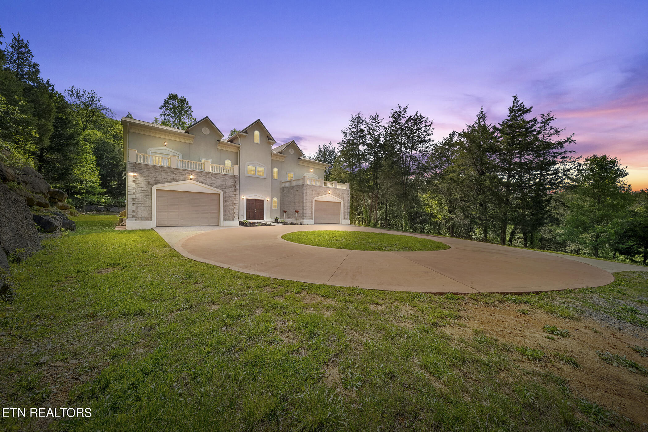 8424 Thorn Grove Pike