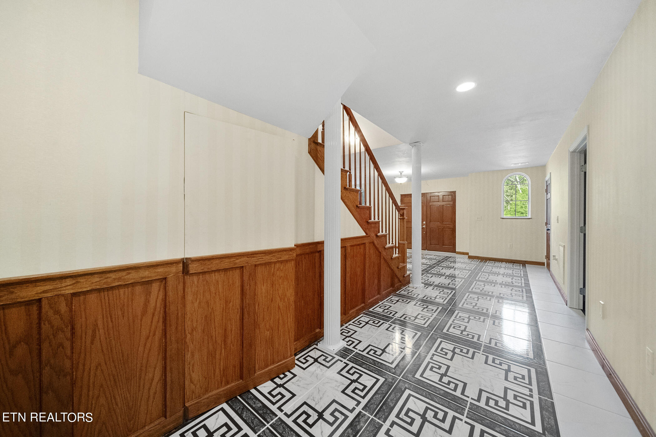 8424 Thorn Grove Pike