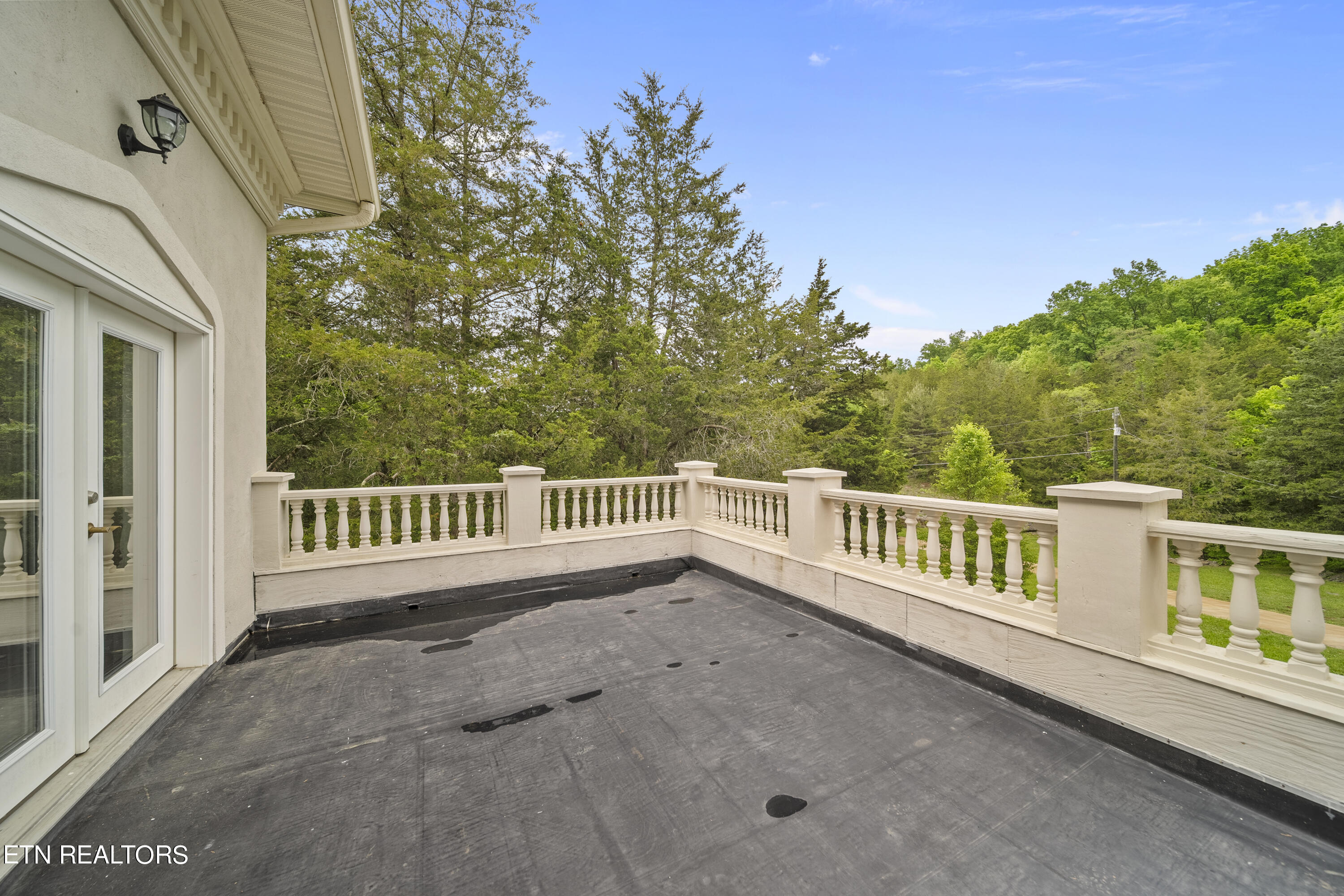 8424 Thorn Grove Pike