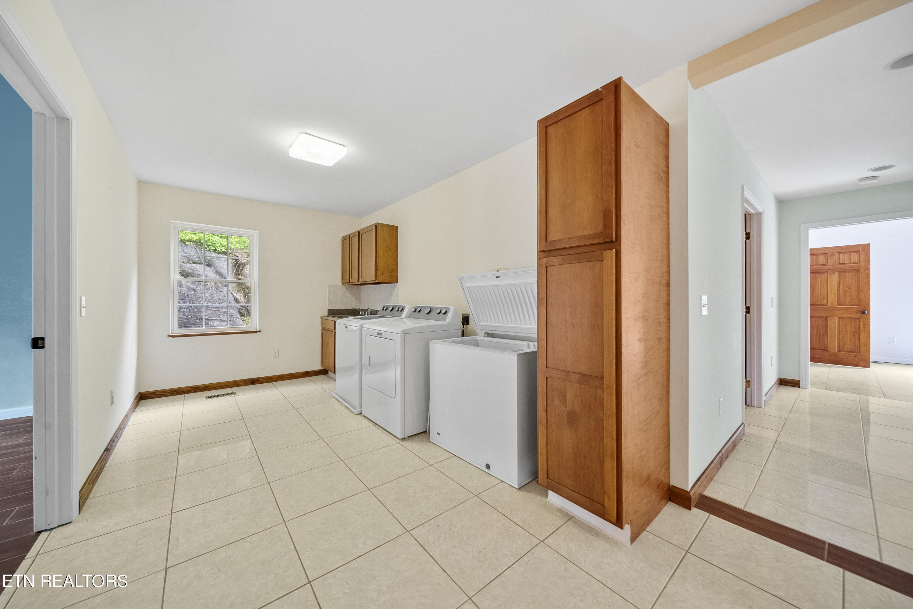 8424 Thorn Grove Pike