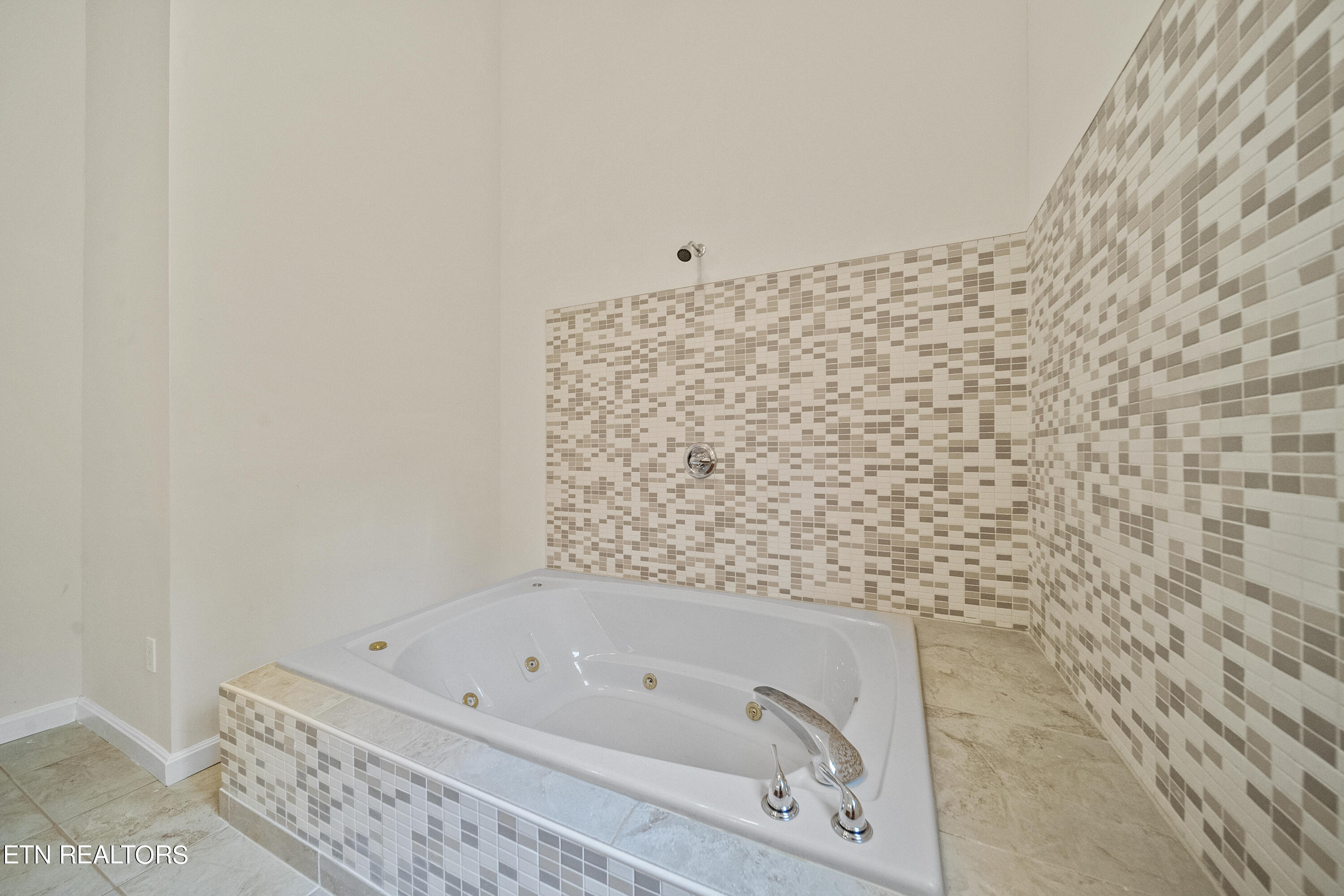 8424 Thorn Grove Pike