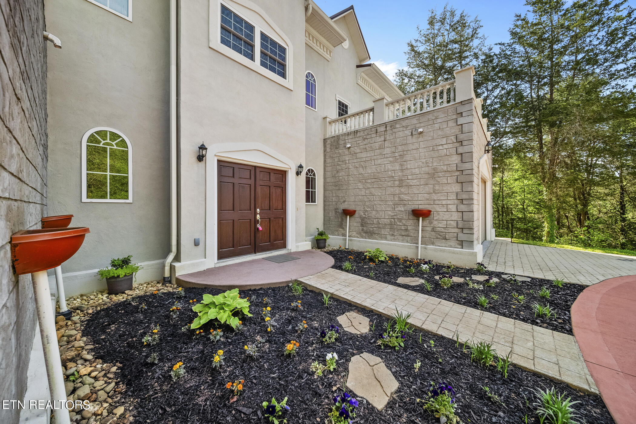 8424 Thorn Grove Pike