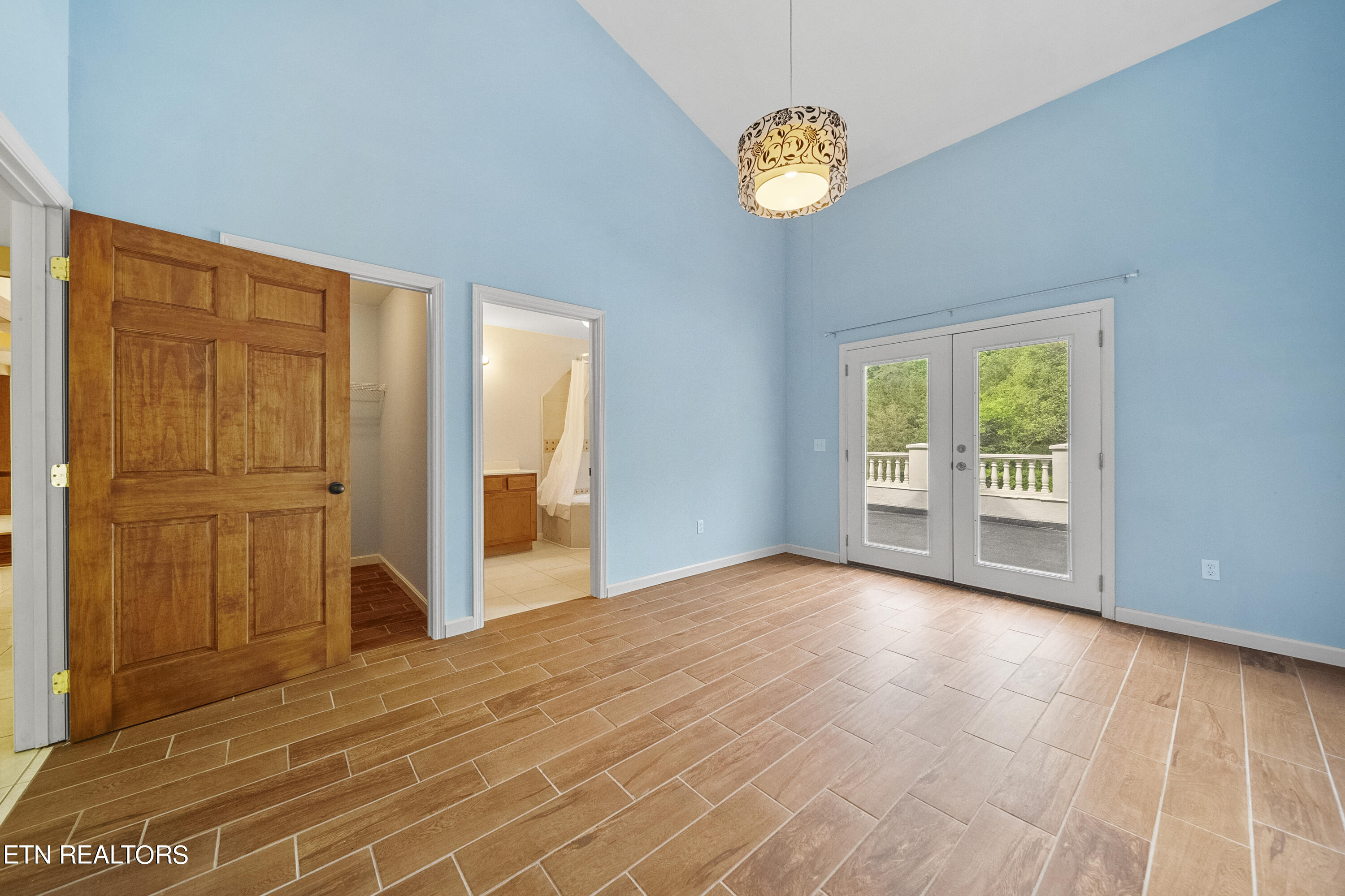 8424 Thorn Grove Pike