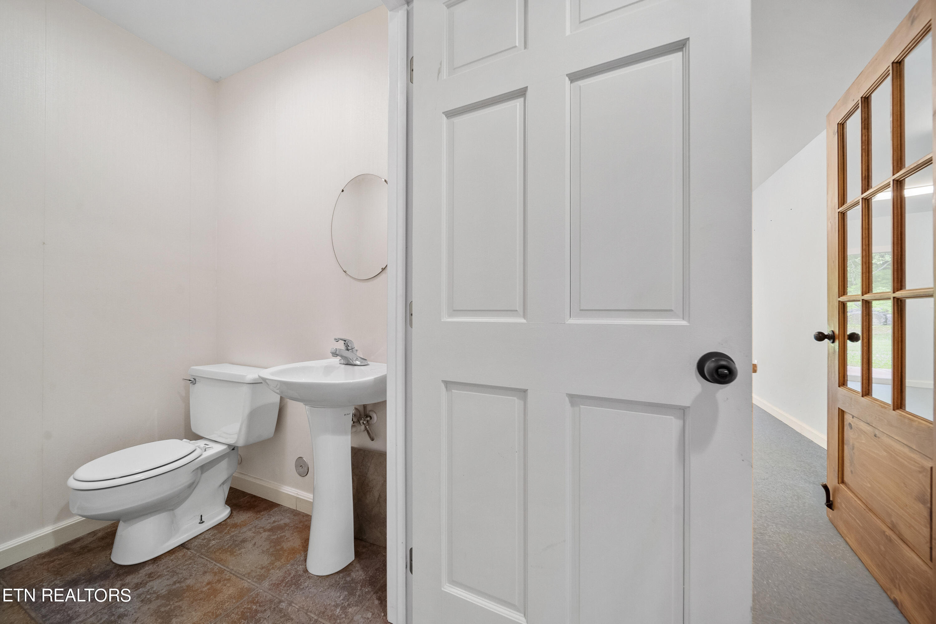 8424 Thorn Grove Pike