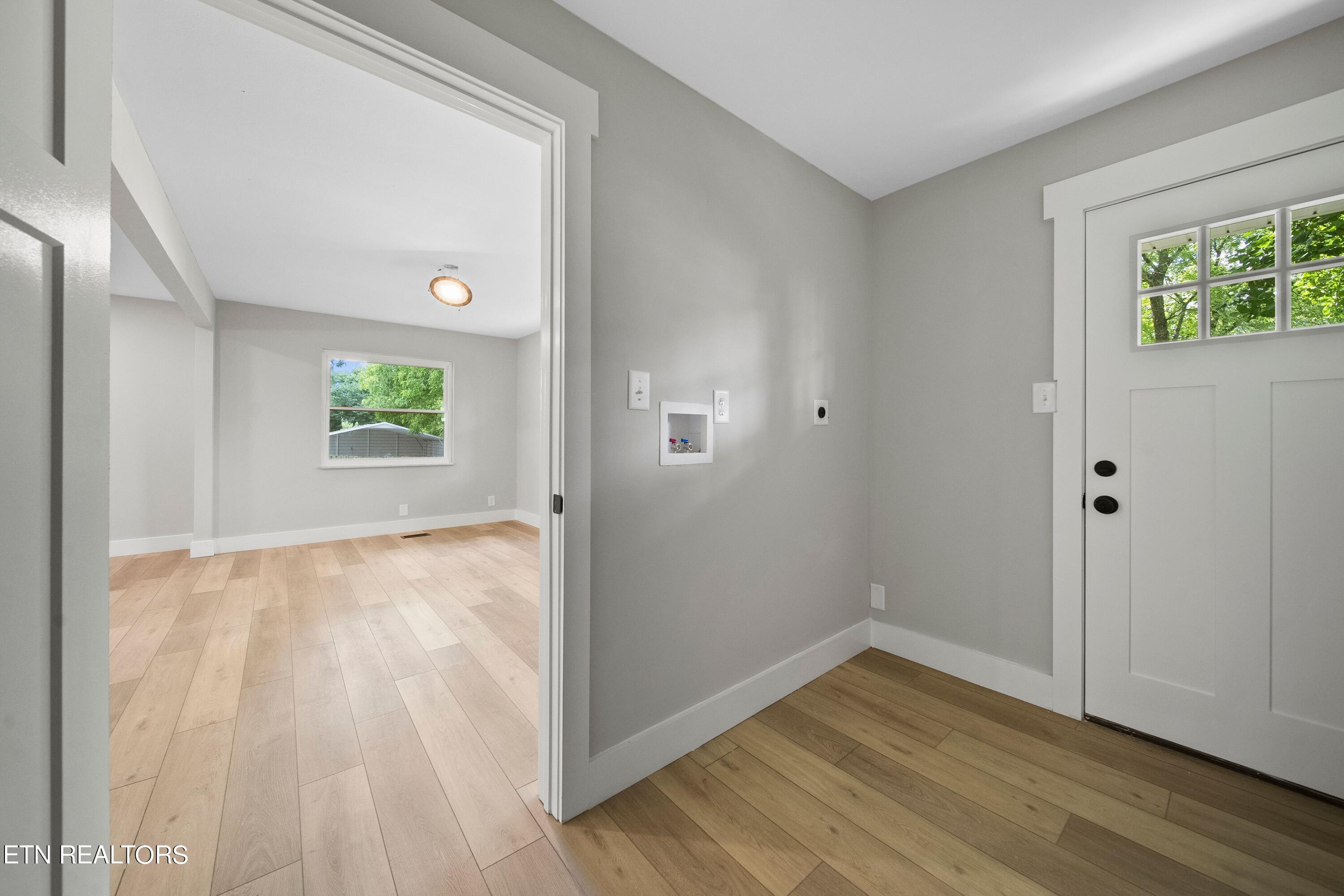 327 Greenwood Ave