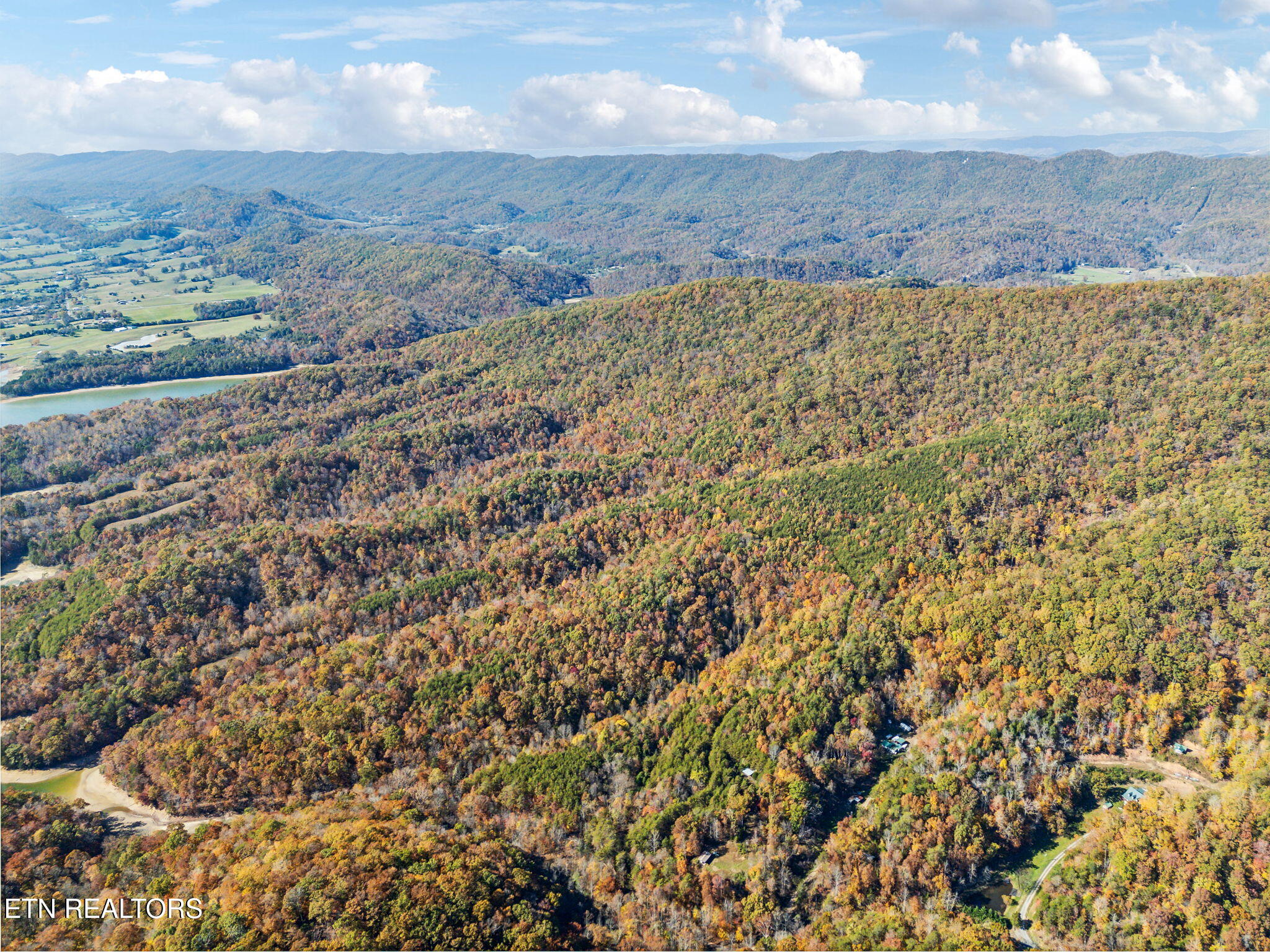 Mooresburg Springs Rd