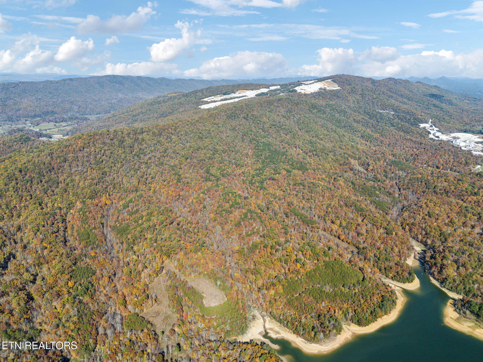 Mooresburg Springs Rd