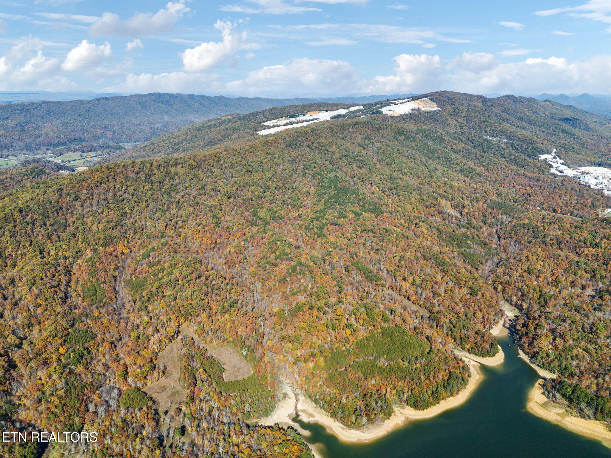 Mooresburg Springs Rd