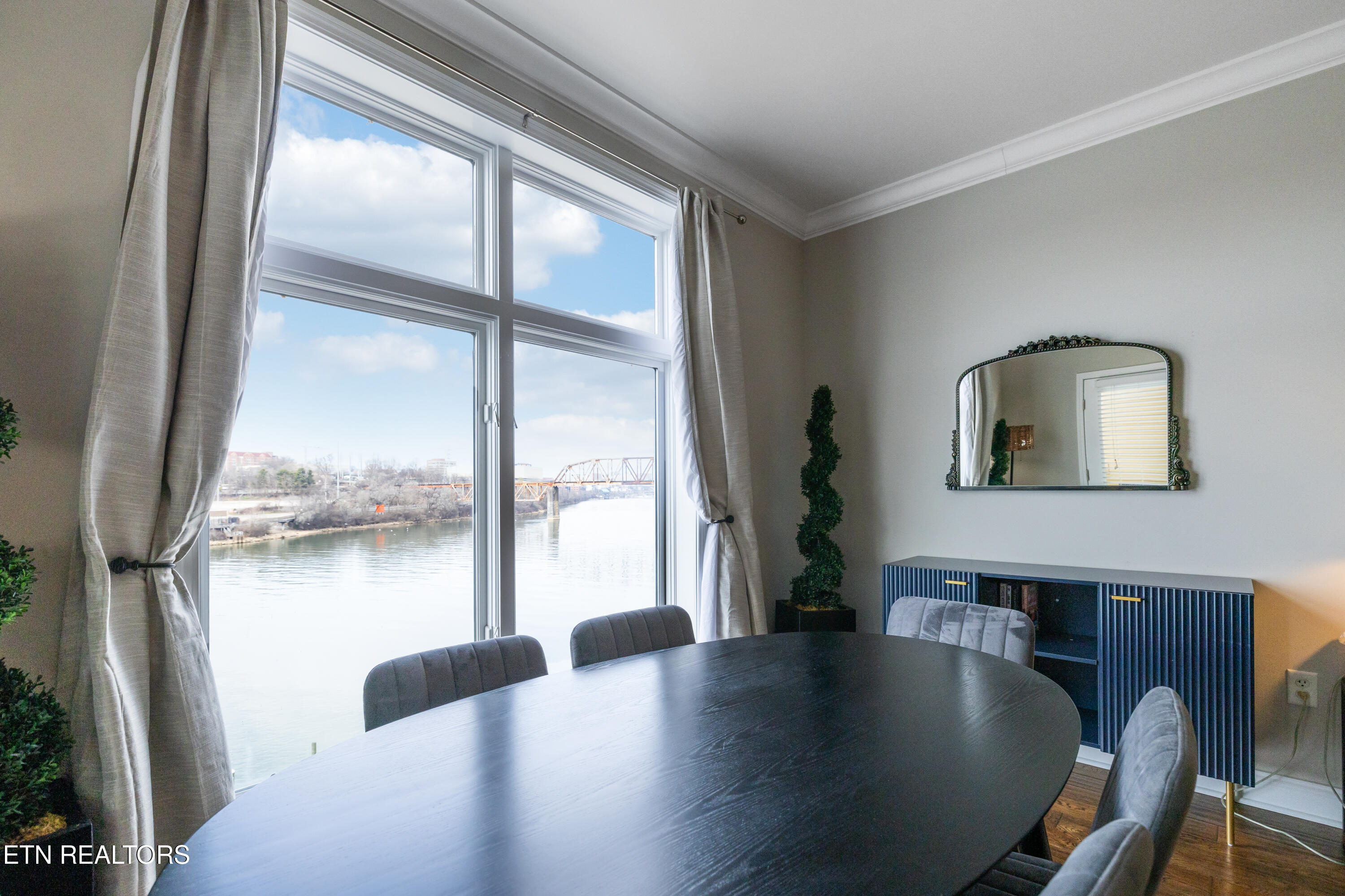 3001 River Towne Way, 304