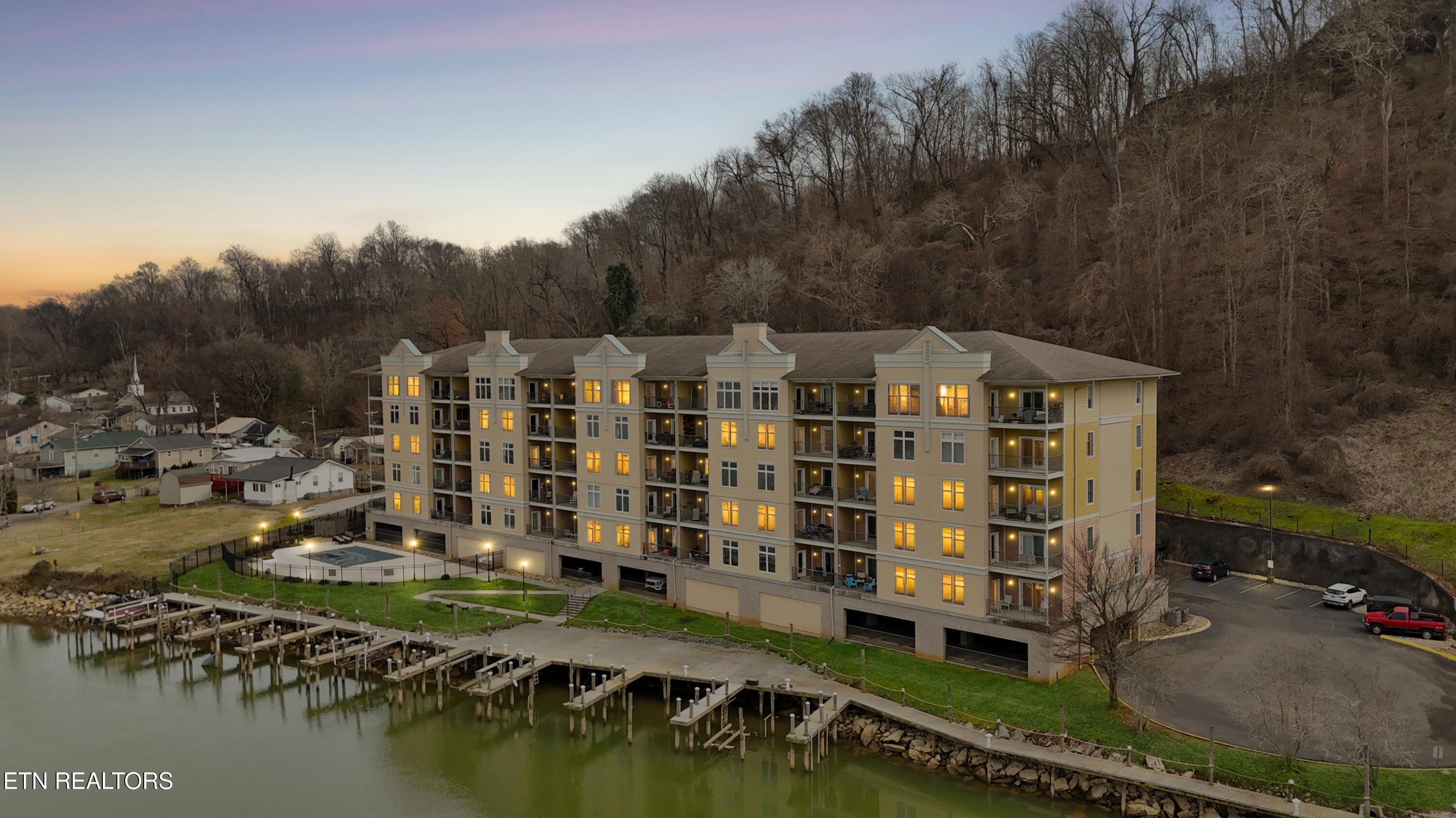 3001 River Towne Way, 304